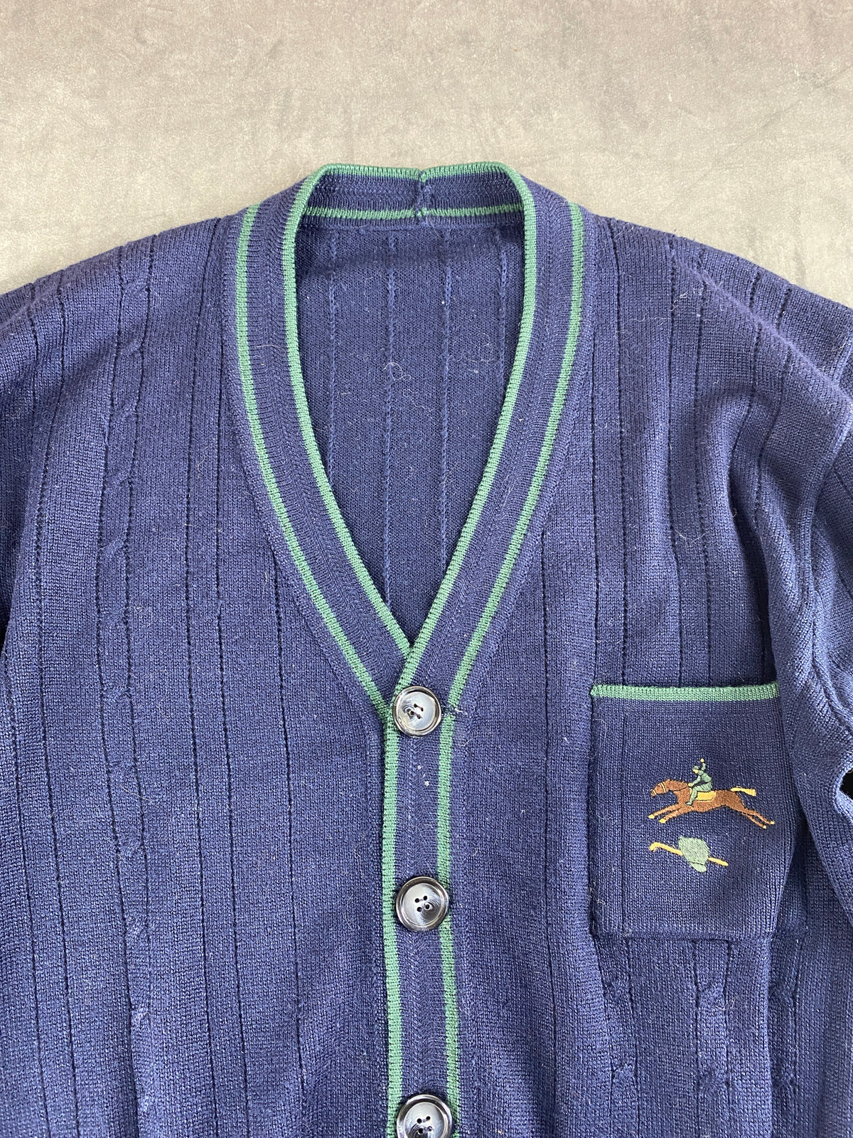 Cardigan in maglia blu navy con profilo verde vintage – Uomo Taglia L