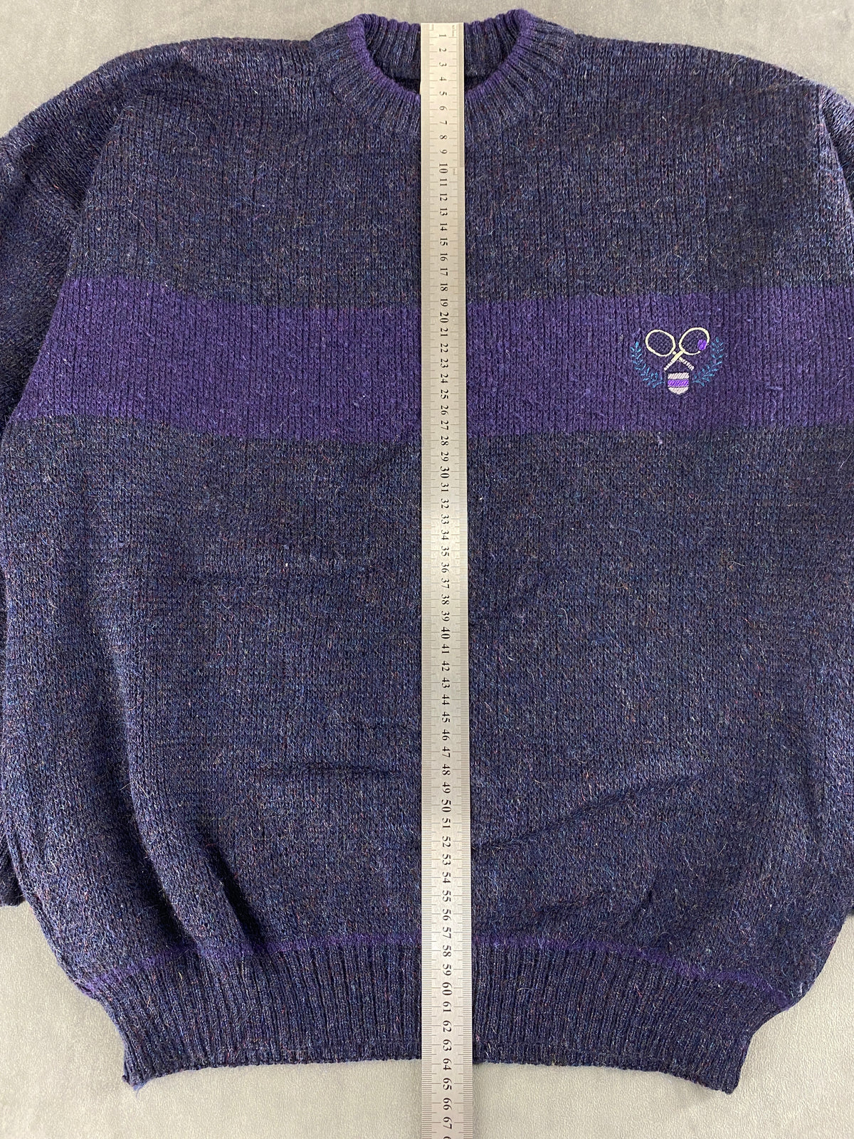 Maglione girocollo in lana blu-viola con banda vintage – Uomo Taglia M (IT 50)