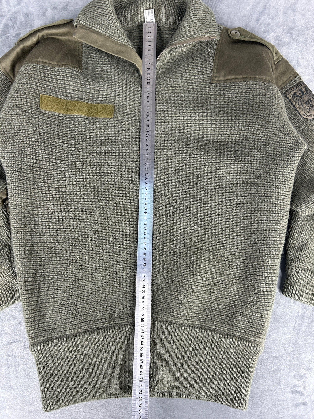 Cardigan militare full-zip verde in lana vintage – Uomo Taglia M