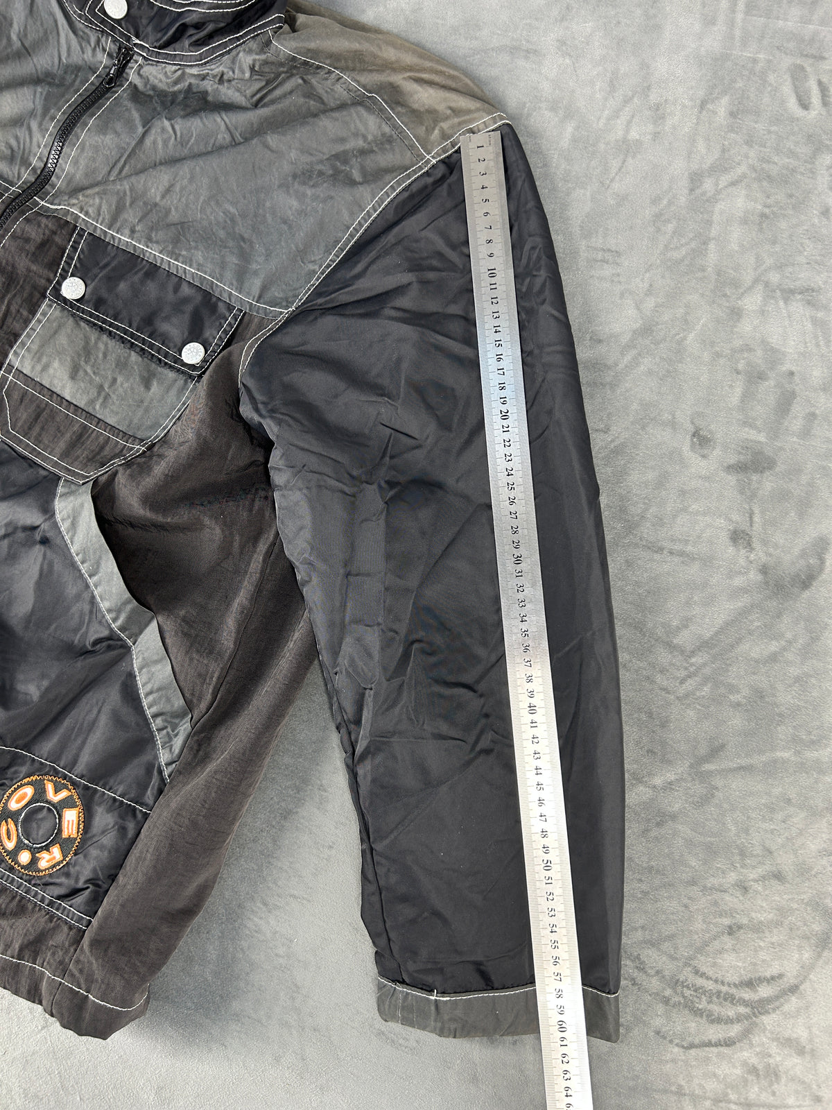 Giacca nera e grigia in nylon vintage – Uomo Taglia L