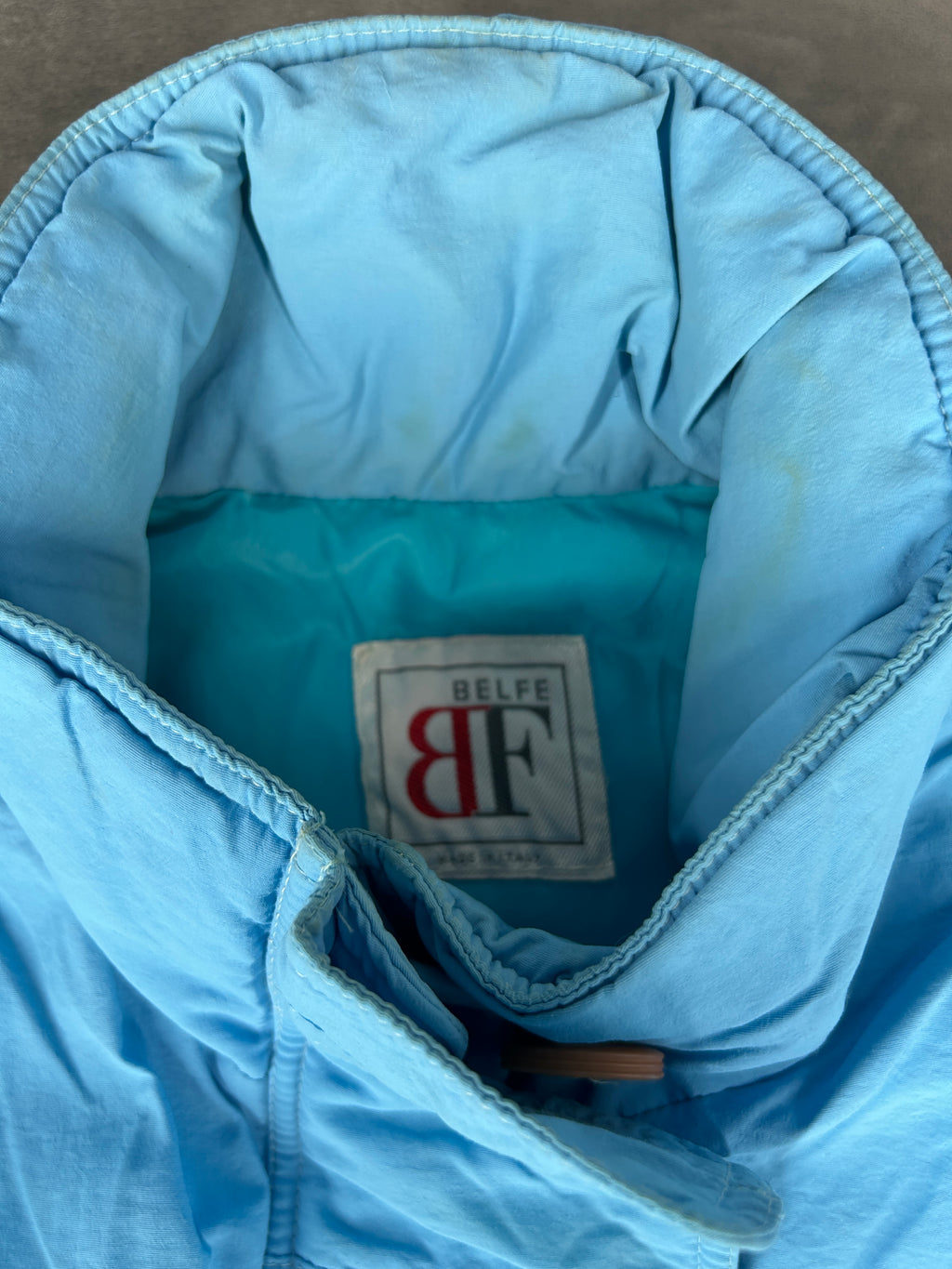 Giaccone azzurro Belfe con cappuccio vintage – Donna Taglia L
