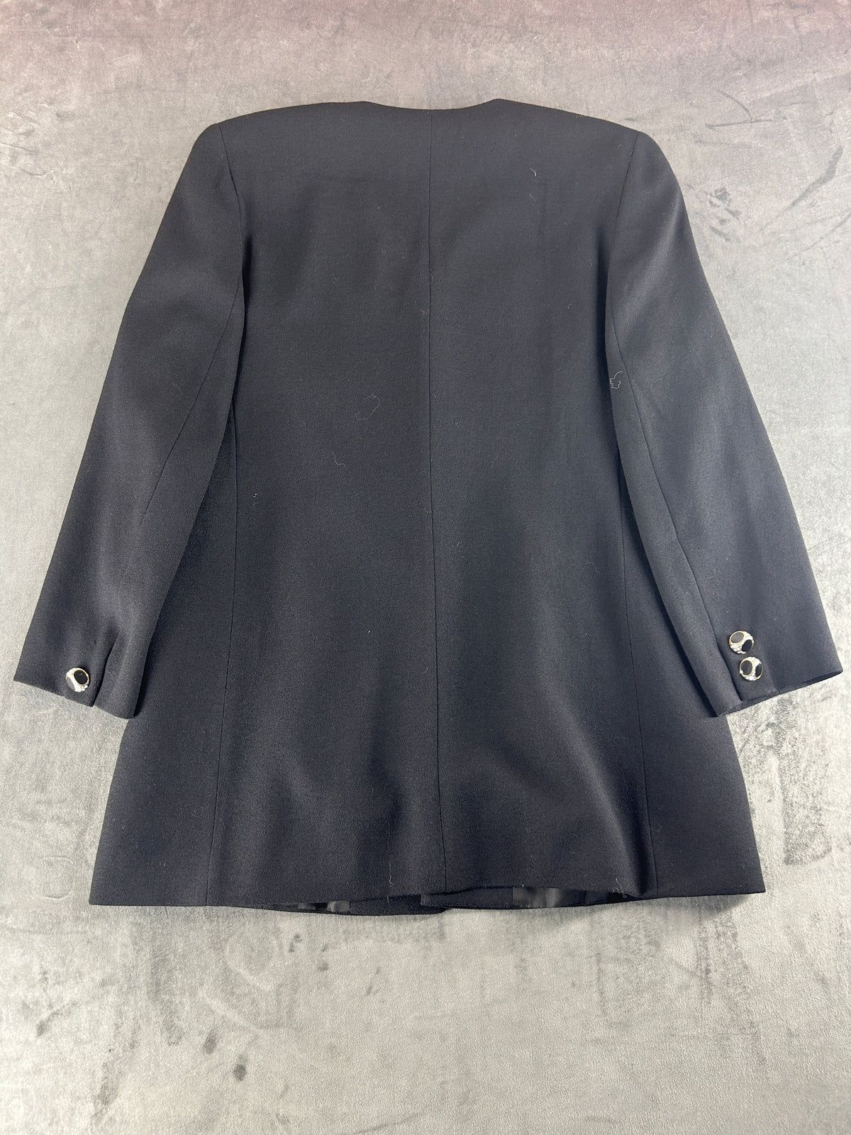 Abito redingote nero in lana con inserto in pizzo vintage – Donna Taglia M