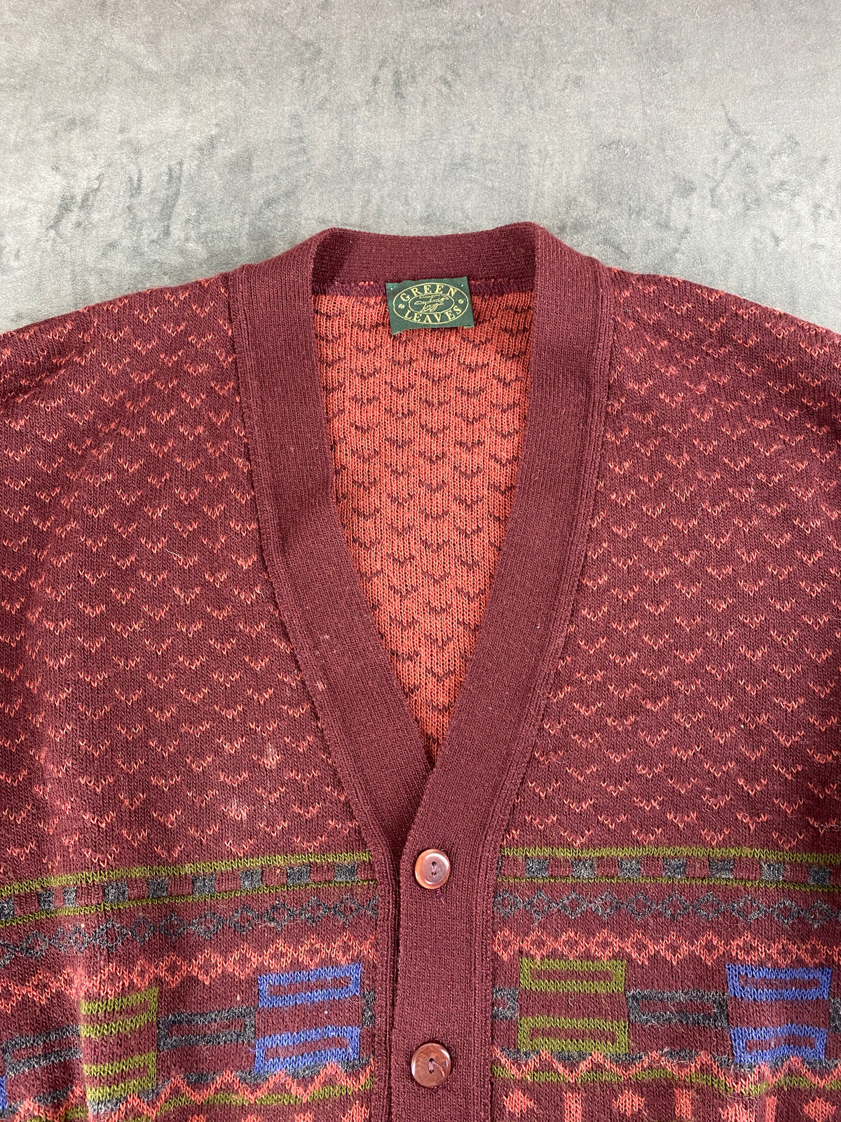 Cardigan scollo a V fair-isle bordeaux Green Leaves vintage – Uomo Taglia XL