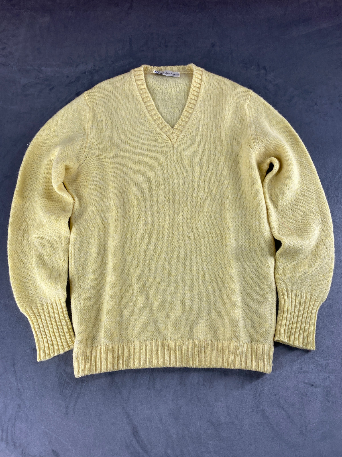 Maglione scollo a V The Duke of Scotland giallo pastello vintage – Donna Taglia XL