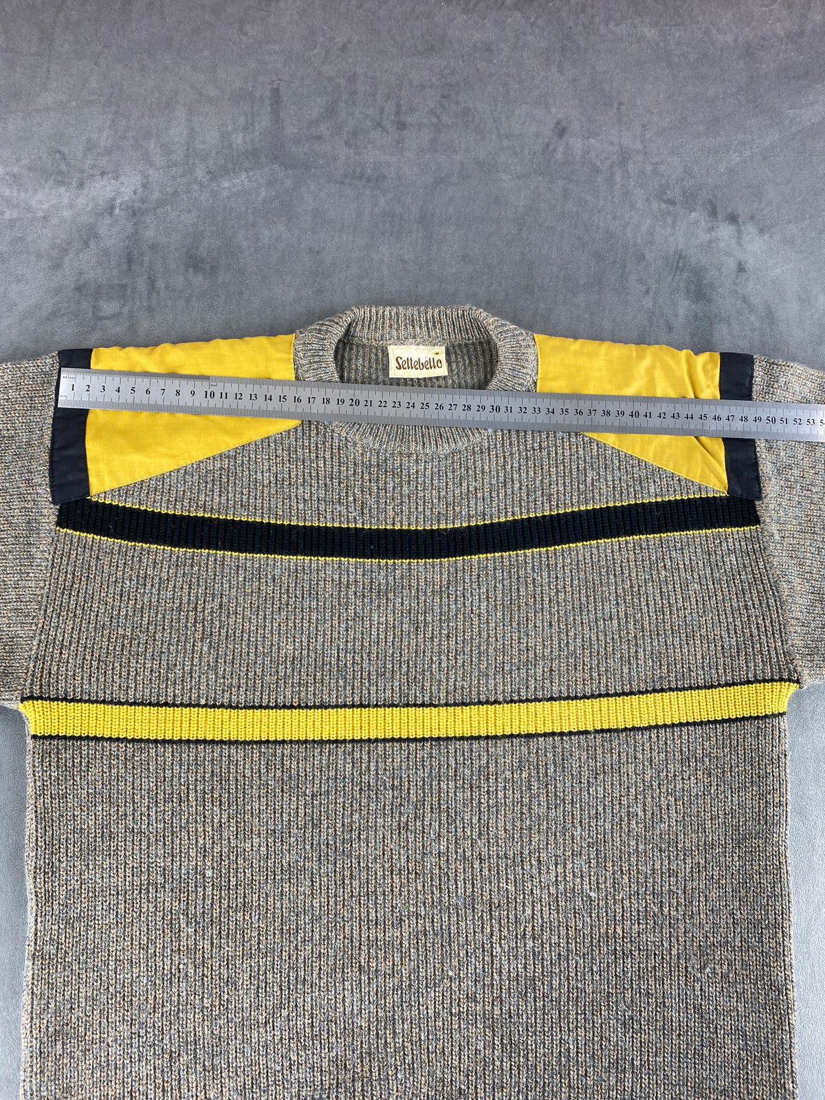 Maglione girocollo lana grigio banda gialla blu vintage – Uomo Taglia L