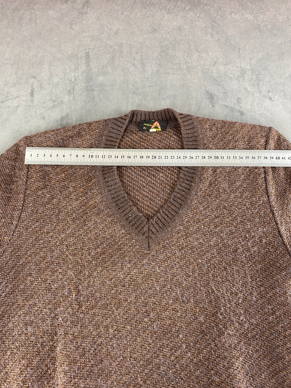 Maglione scollo a V Gever marrone mélange Made in Austria vintage – Uomo Taglia L