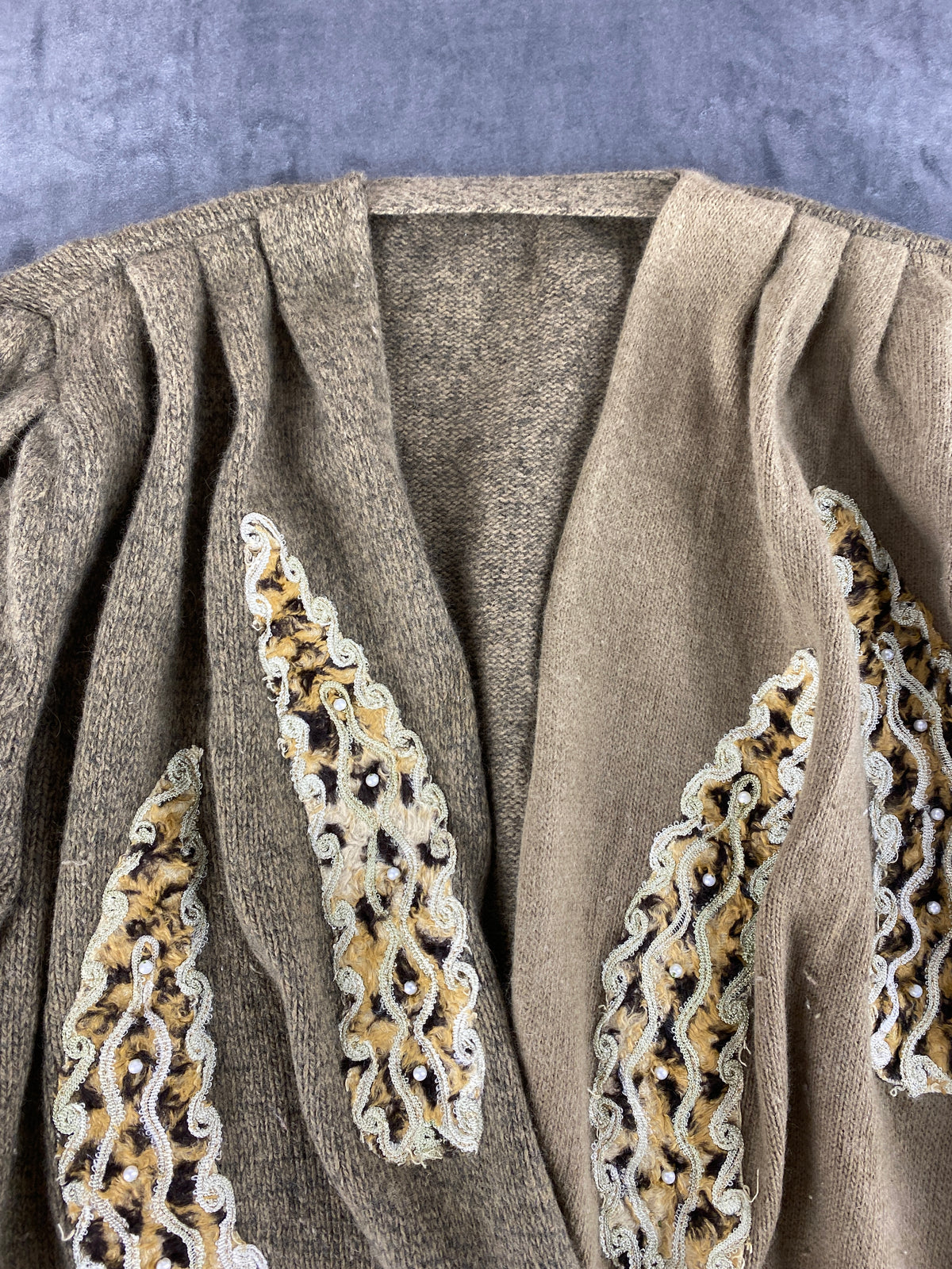 Maglione scollo a V angora lana verde oliva paillettes vintage – Donna Taglia XL