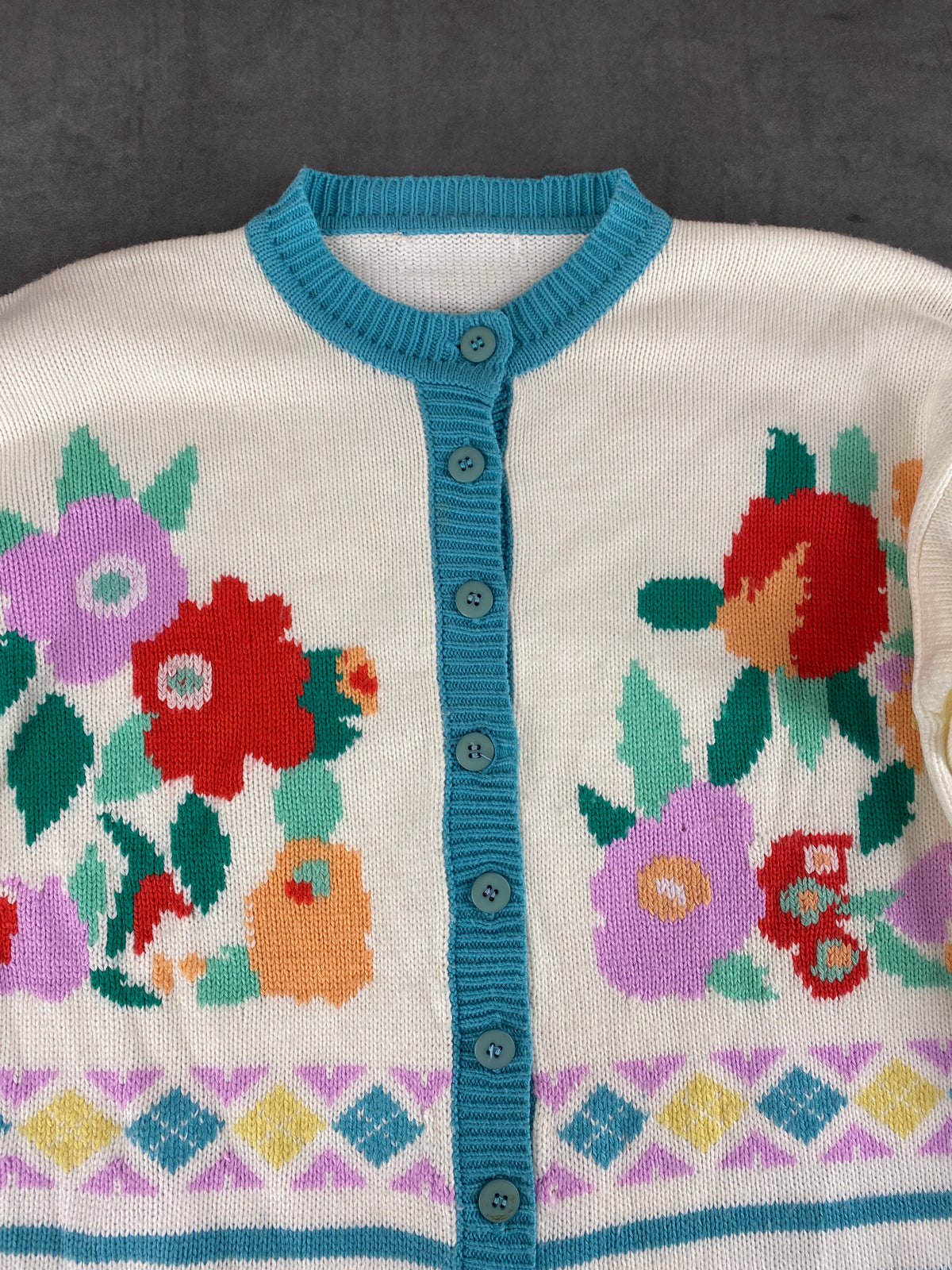 Cardigan panna fiori intarsiati righe azzurre vintage – Donna Taglia XL