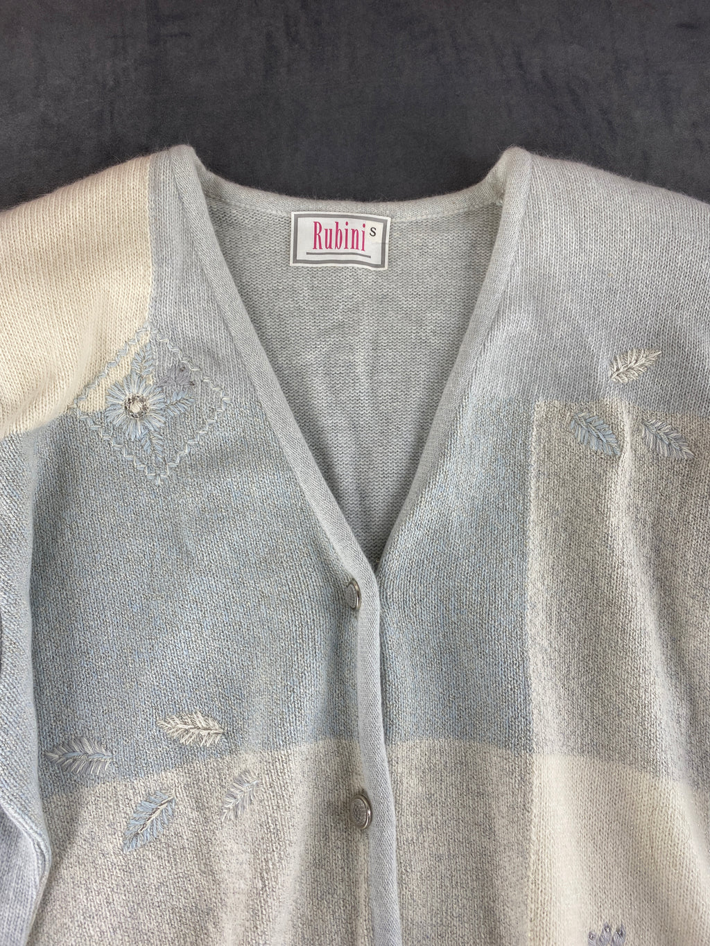 Cardigan scollo a V azzurro panna ricami Rubini's vintage – Donna Taglia XL