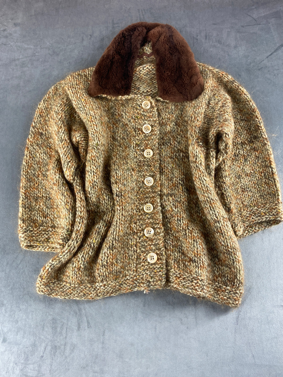 Cardigan mantella in maglia marrone con collo in pelliccia vintage – Donna Taglia XL