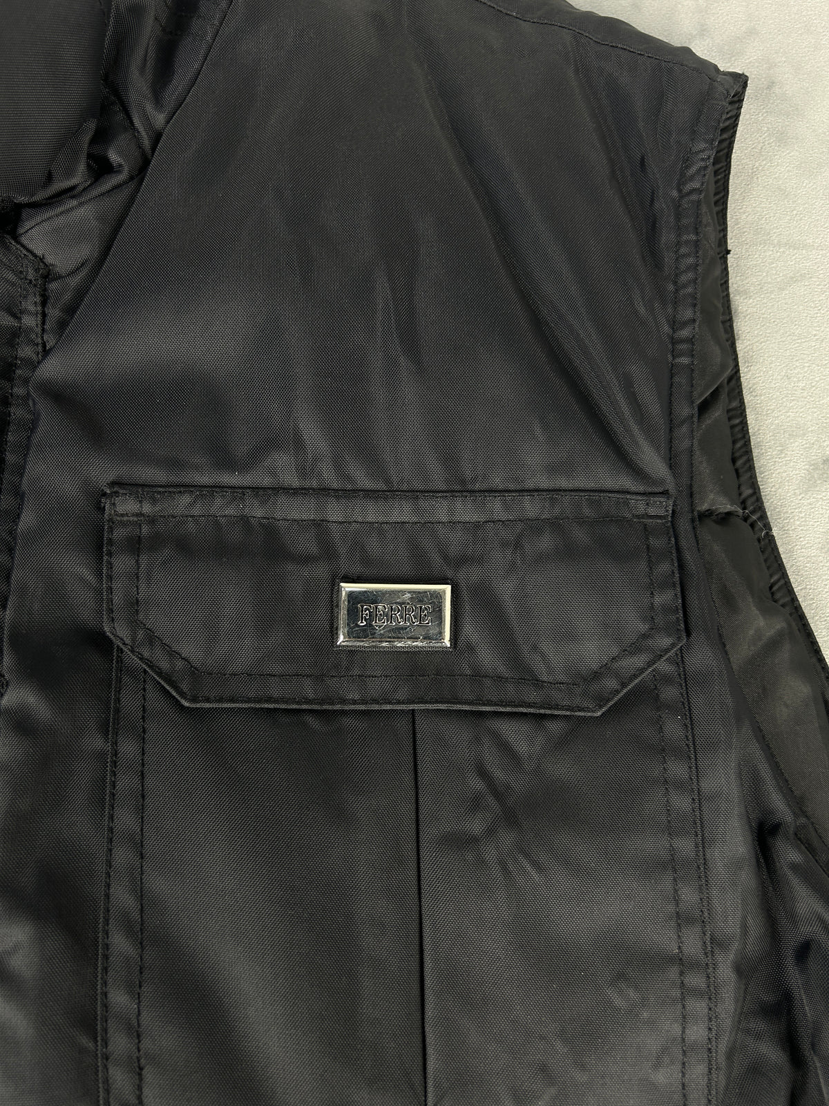 Gilet smanicato imbottito Gianfranco Ferré nero – Uomo Taglia L
