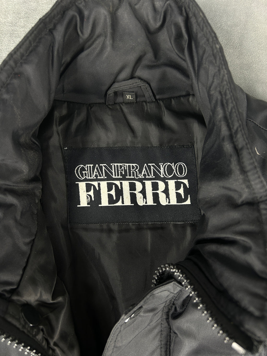 Gilet smanicato imbottito Gianfranco Ferré nero – Uomo Taglia L