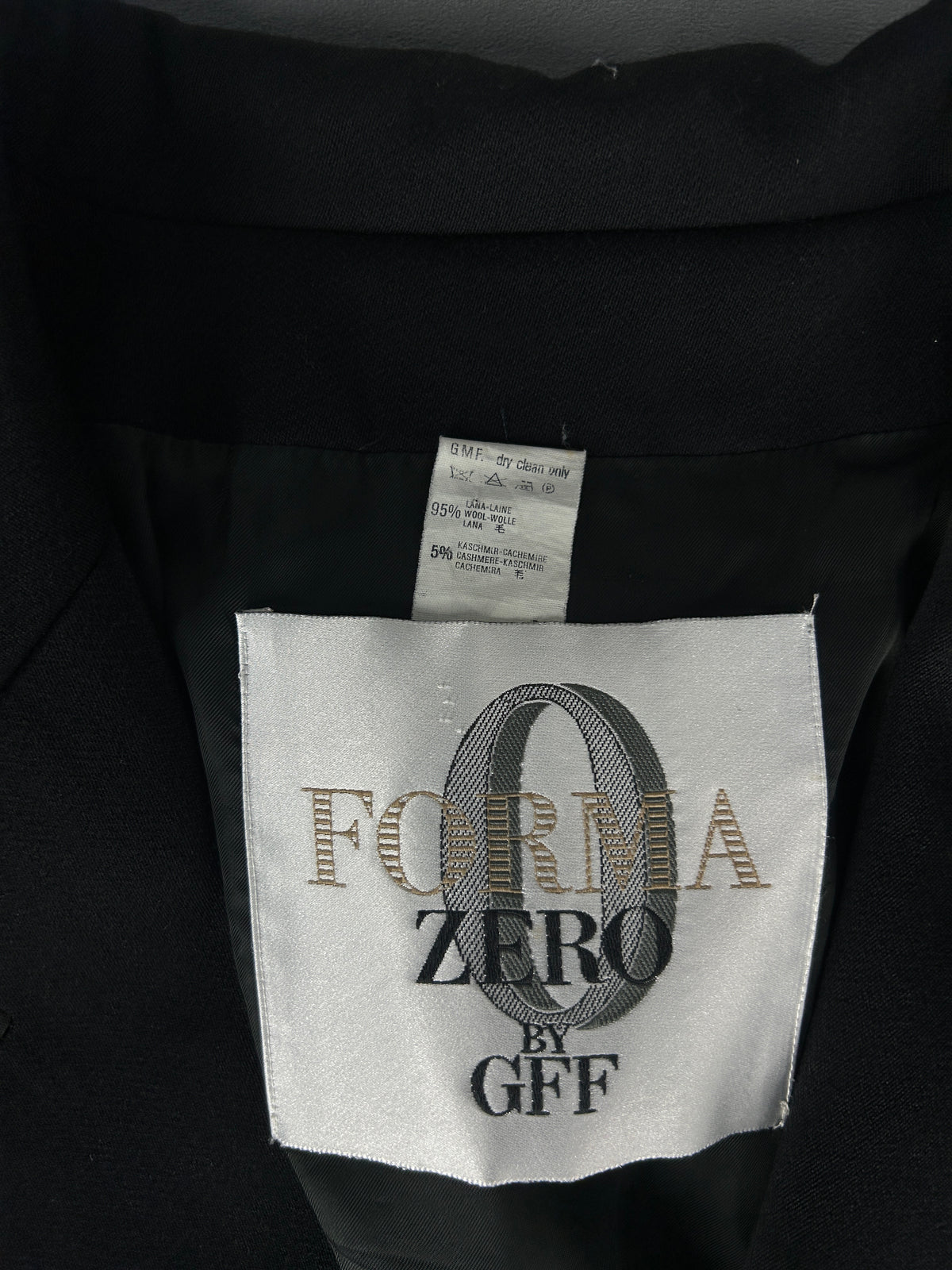 Cappotto doppiopetto nero in lana con revers in raso – Donna Taglia M