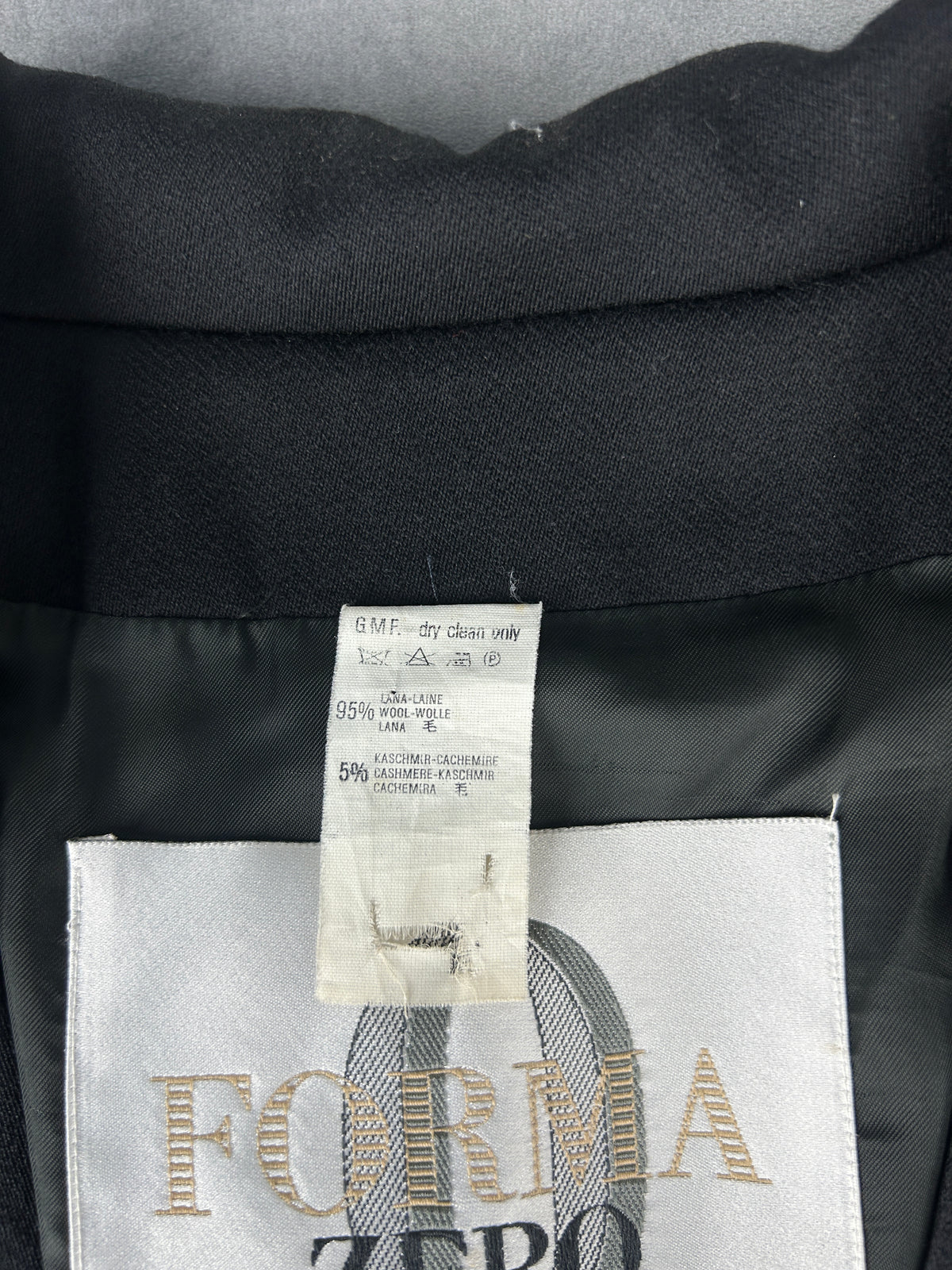 Cappotto doppiopetto nero in lana con revers in raso – Donna Taglia M