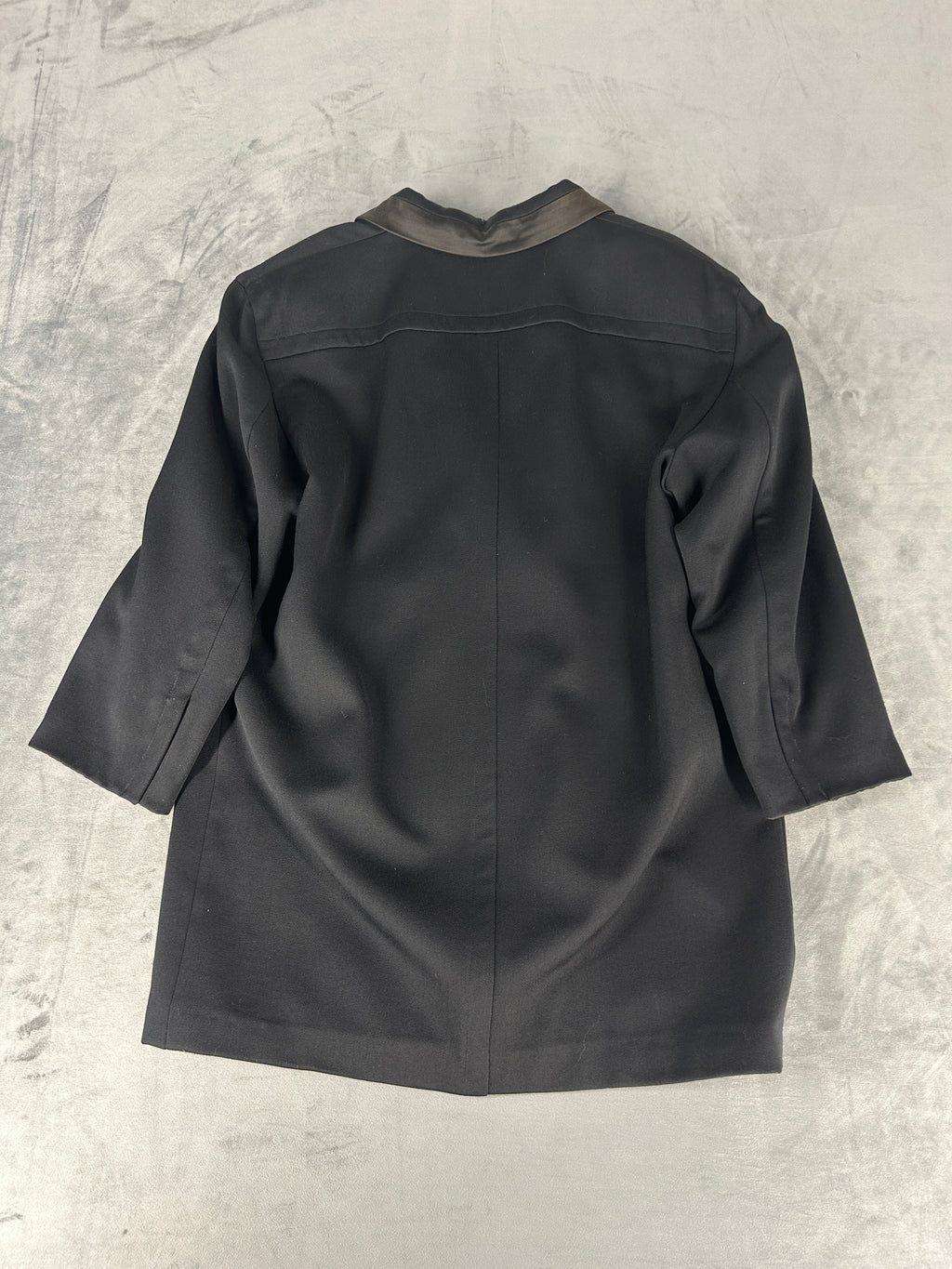 Cappotto doppiopetto nero in lana con revers in raso – Donna Taglia M