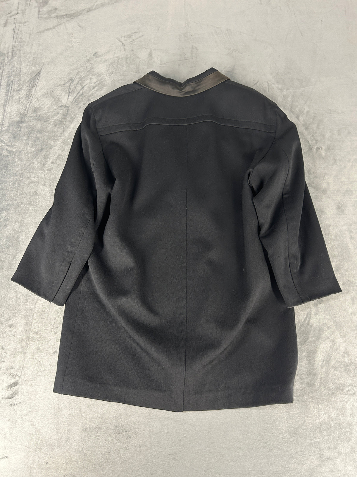 Cappotto doppiopetto nero in lana con revers in raso – Donna Taglia M