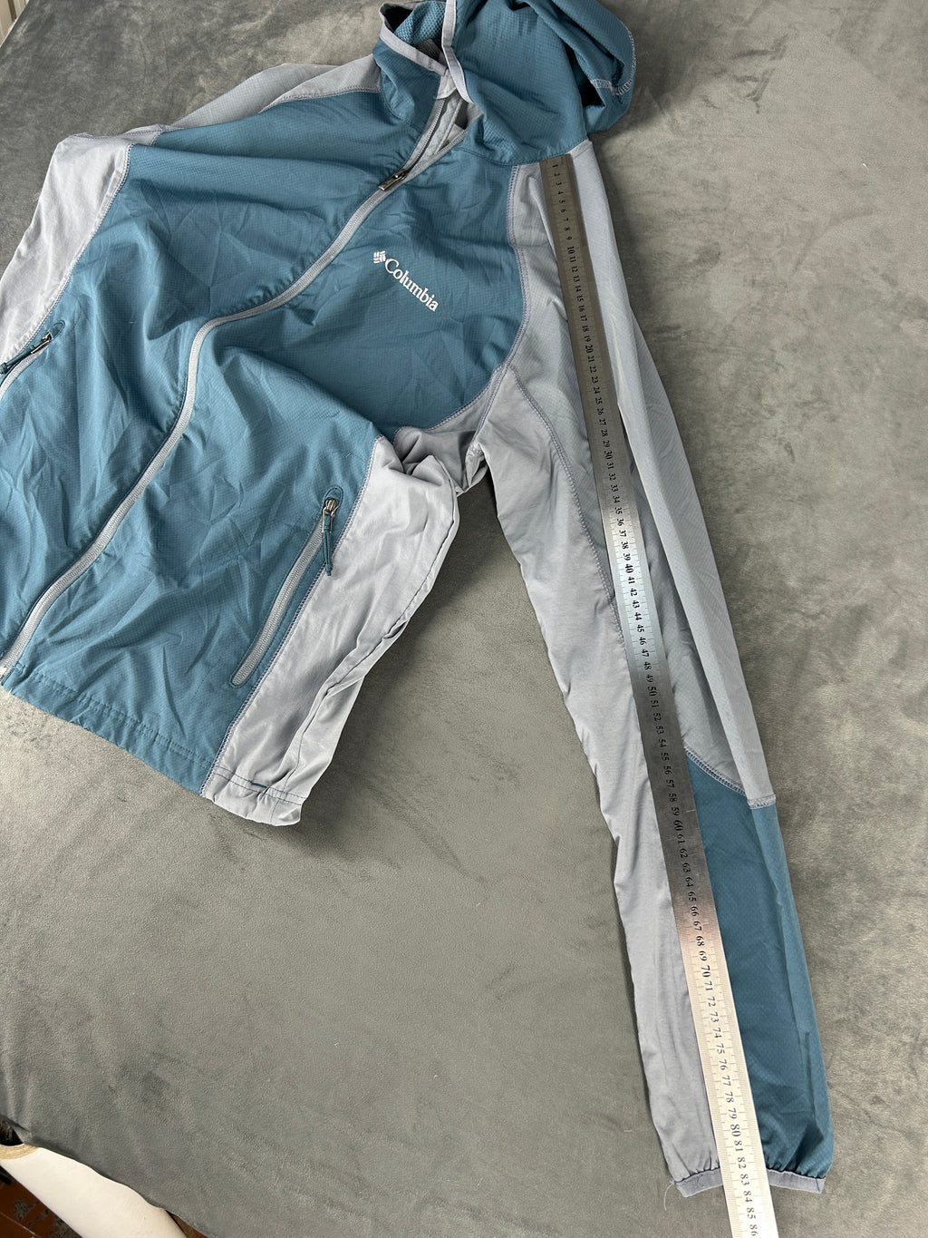 Giacca a vento Columbia azzurra e grigia – Uomo Taglia L