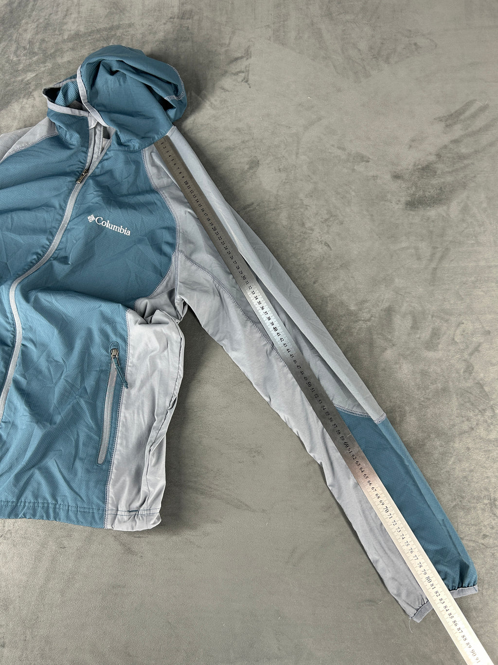 Giacca a vento Columbia azzurra e grigia – Uomo Taglia L