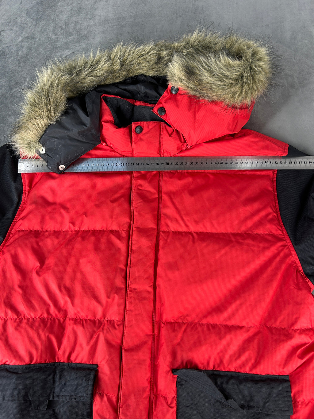 Piumino parka Adidas rosso e nero con cappuccio – Uomo Taglia L