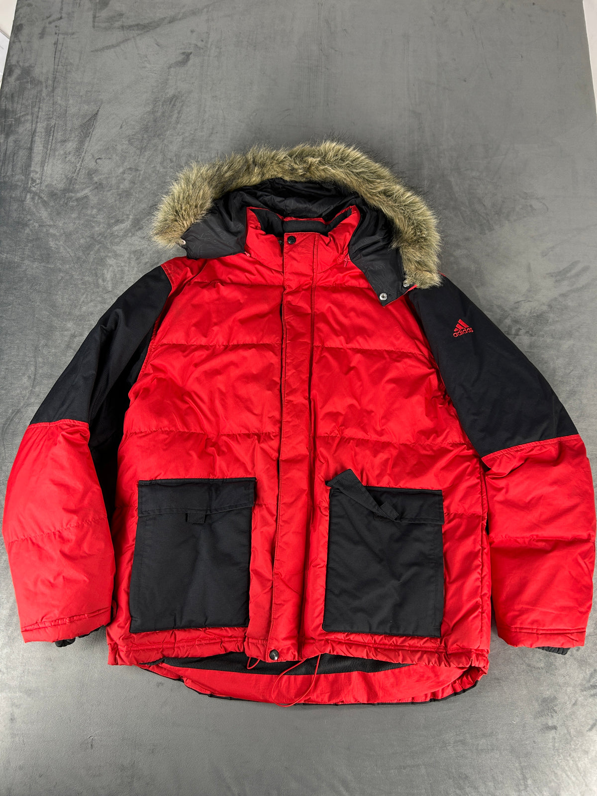 Piumino parka Adidas rosso e nero con cappuccio – Uomo Taglia L
