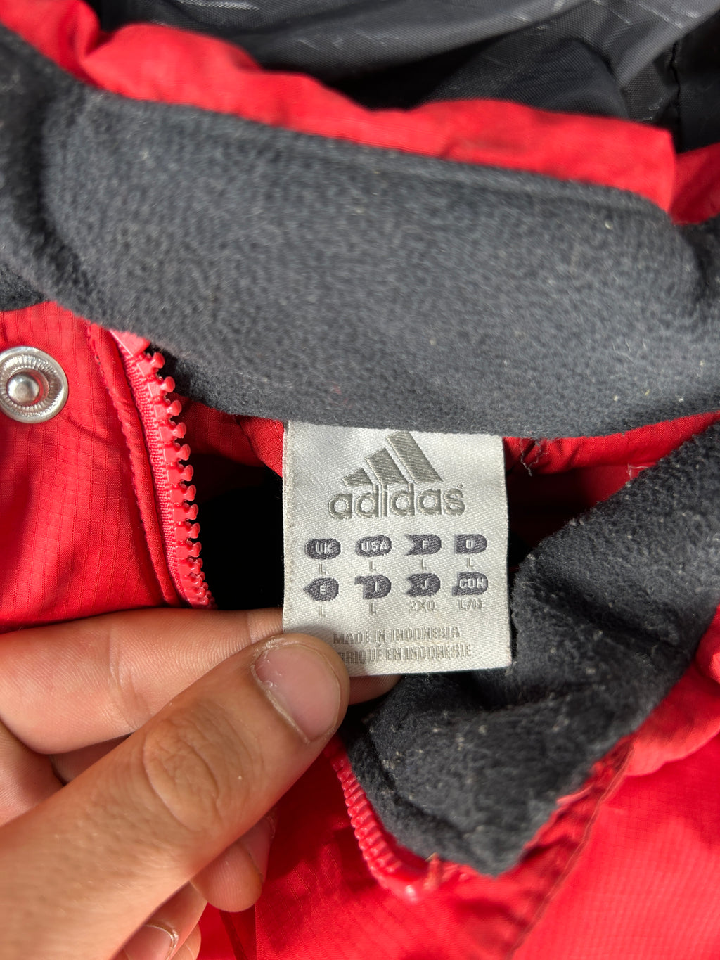 Piumino parka Adidas rosso e nero con cappuccio – Uomo Taglia L