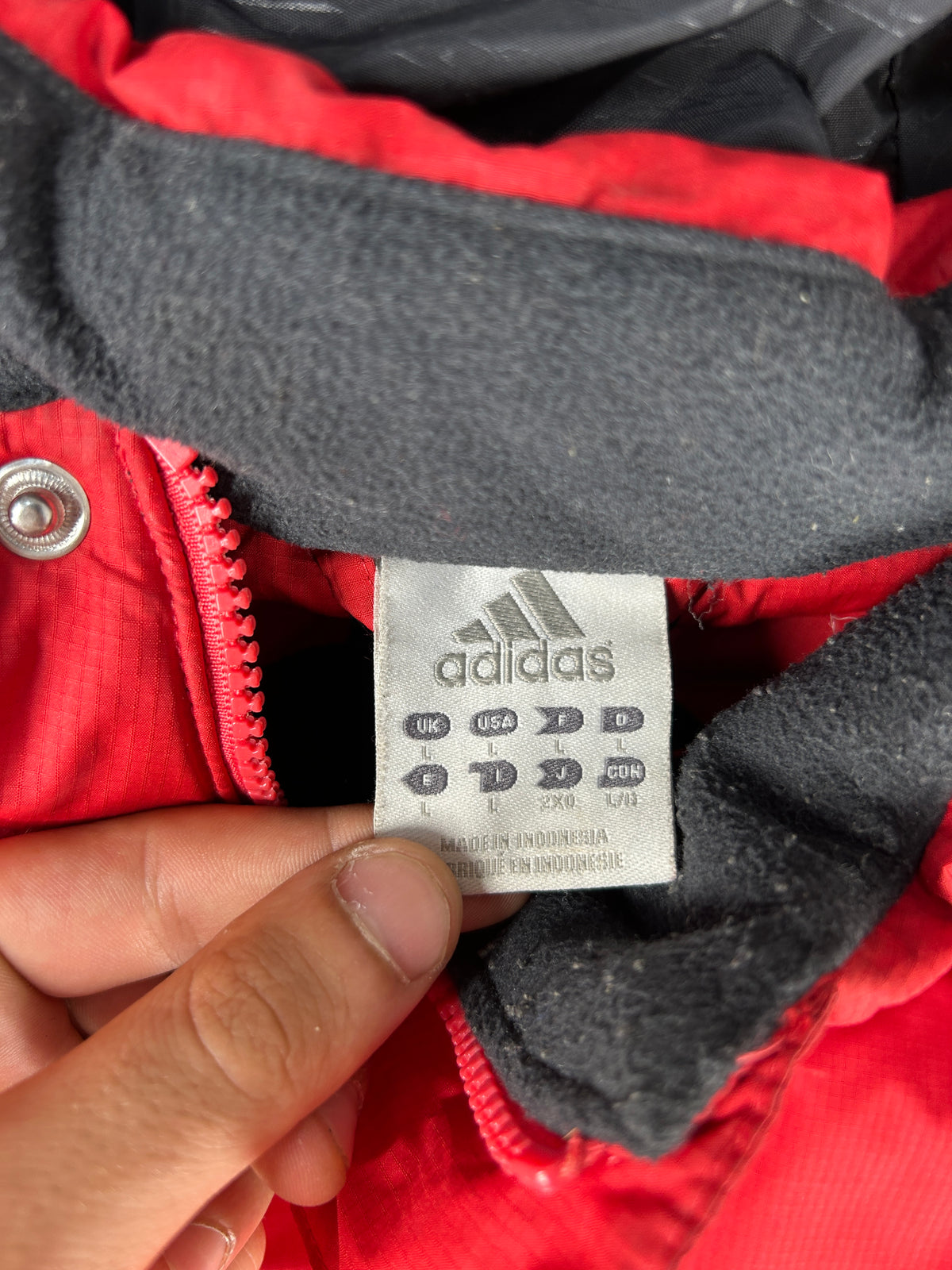 Piumino parka Adidas rosso e nero con cappuccio – Uomo Taglia L