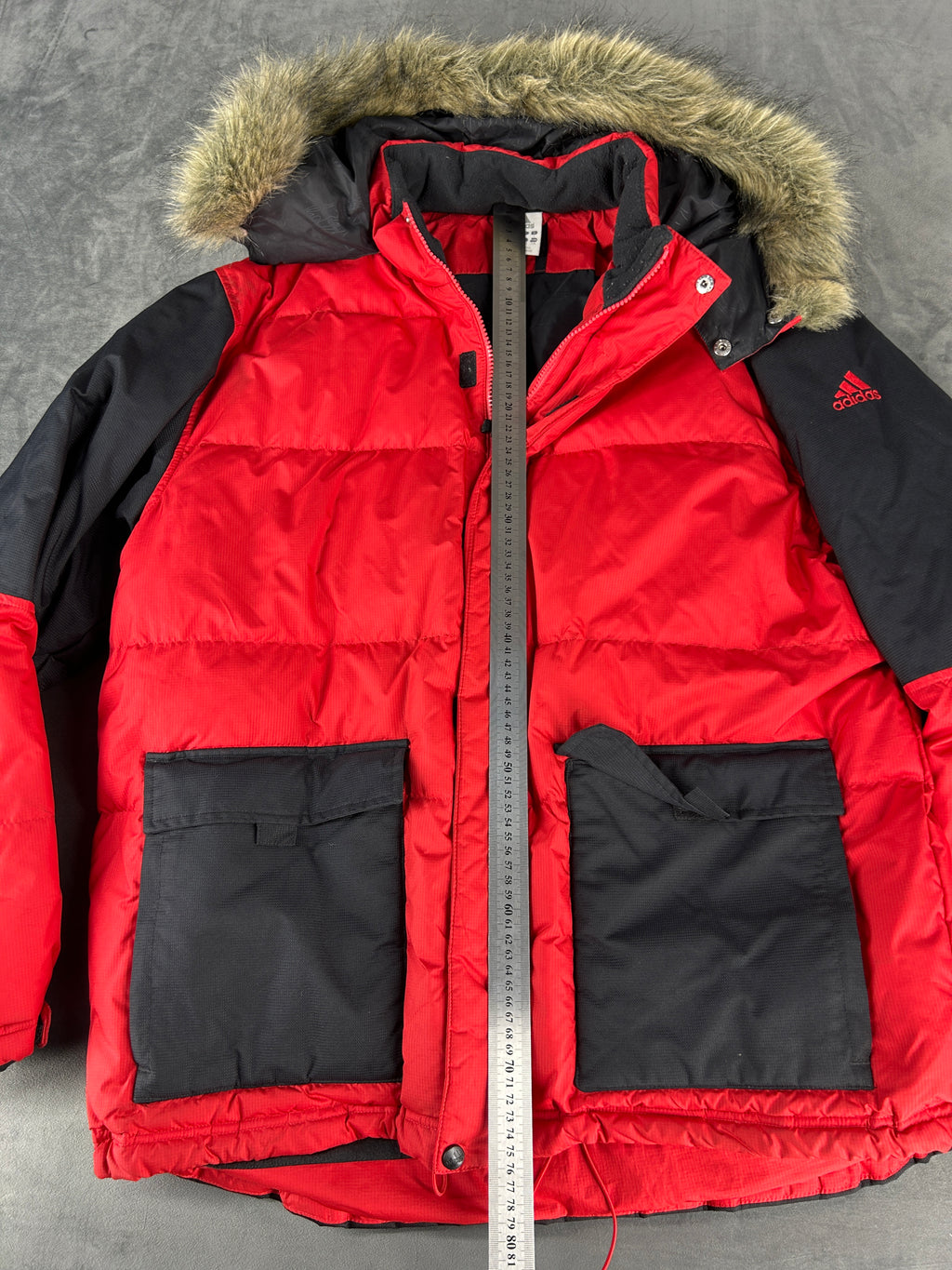 Piumino parka Adidas rosso e nero con cappuccio – Uomo Taglia L