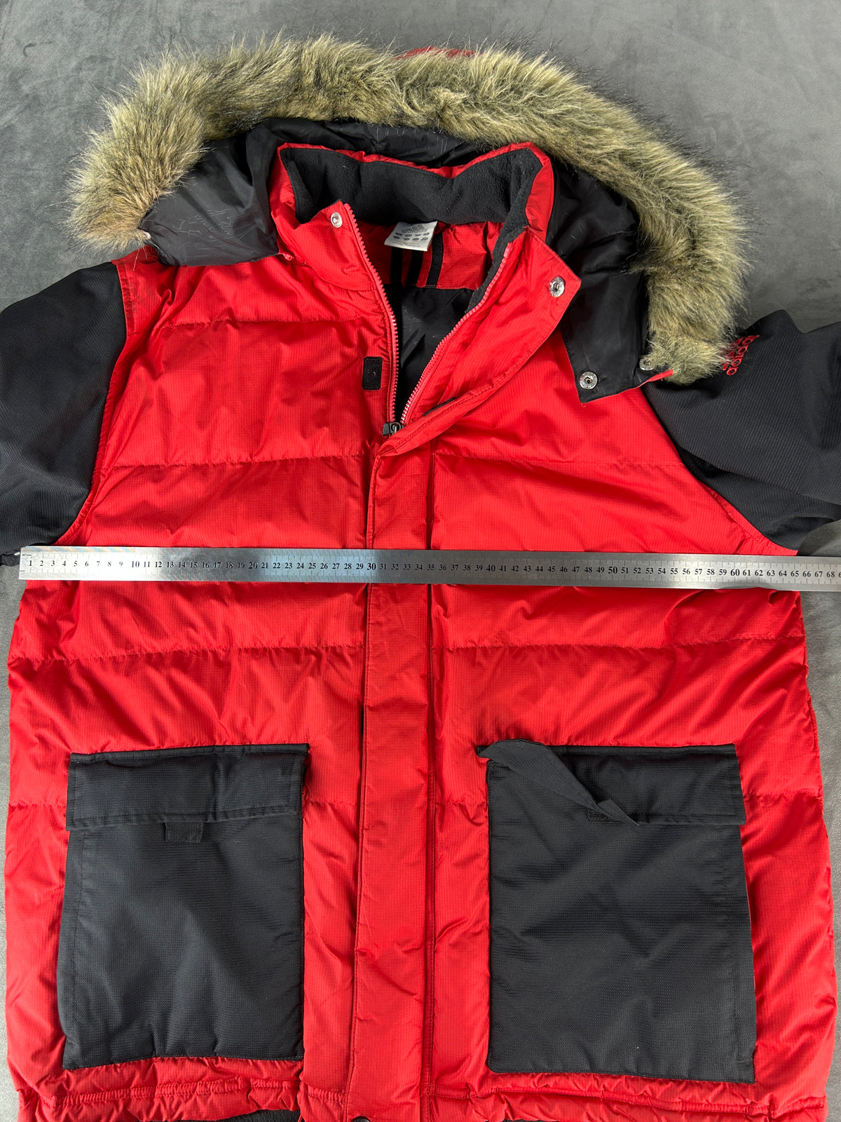 Piumino parka Adidas rosso e nero con cappuccio – Uomo Taglia L