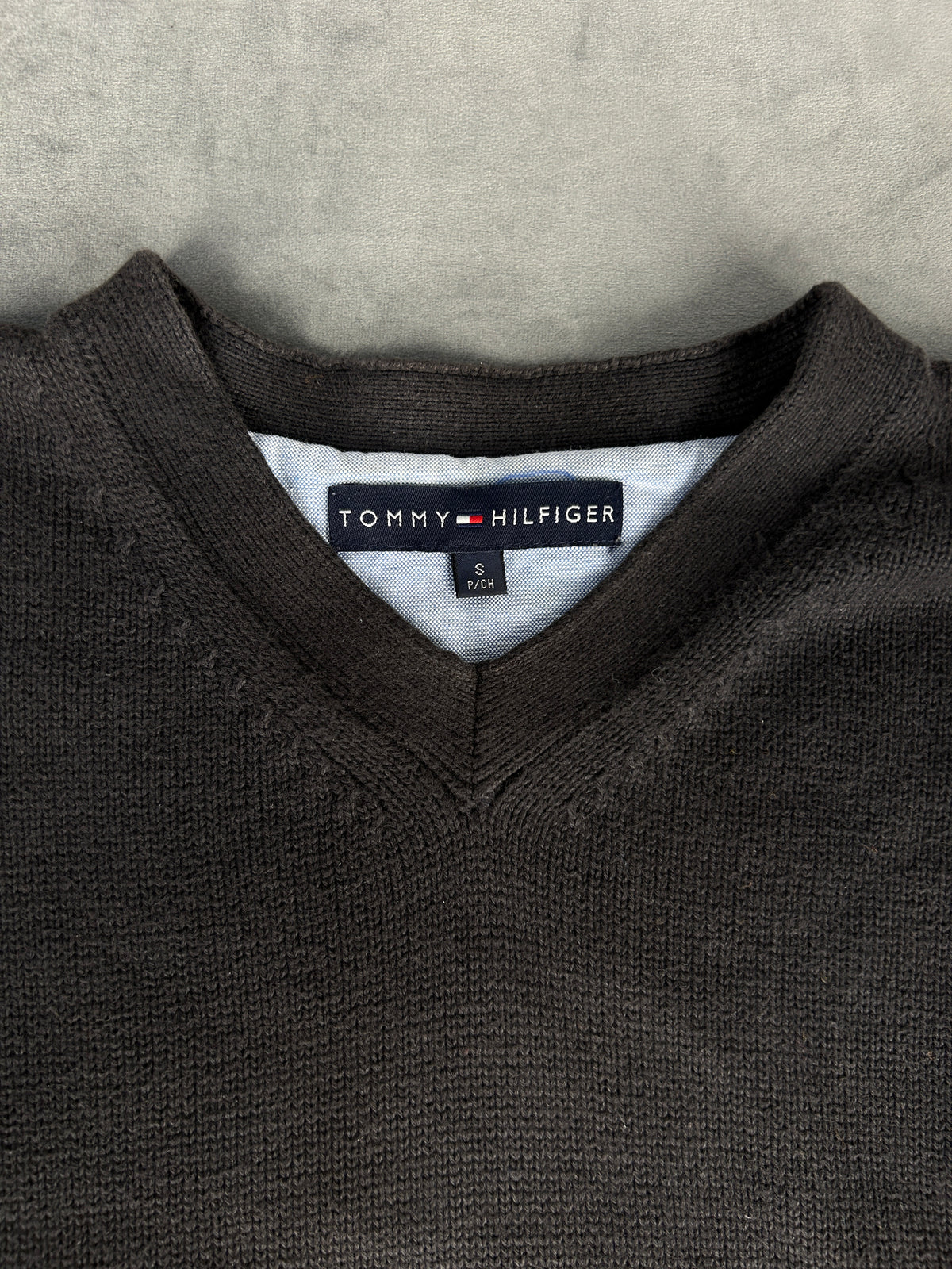 Maglione Tommy Hilfiger scollo a V nero – Uomo Taglia L
