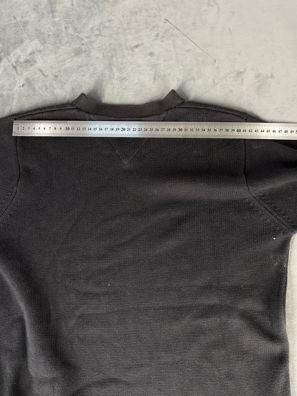 Maglione Tommy Hilfiger scollo a V nero – Uomo Taglia L