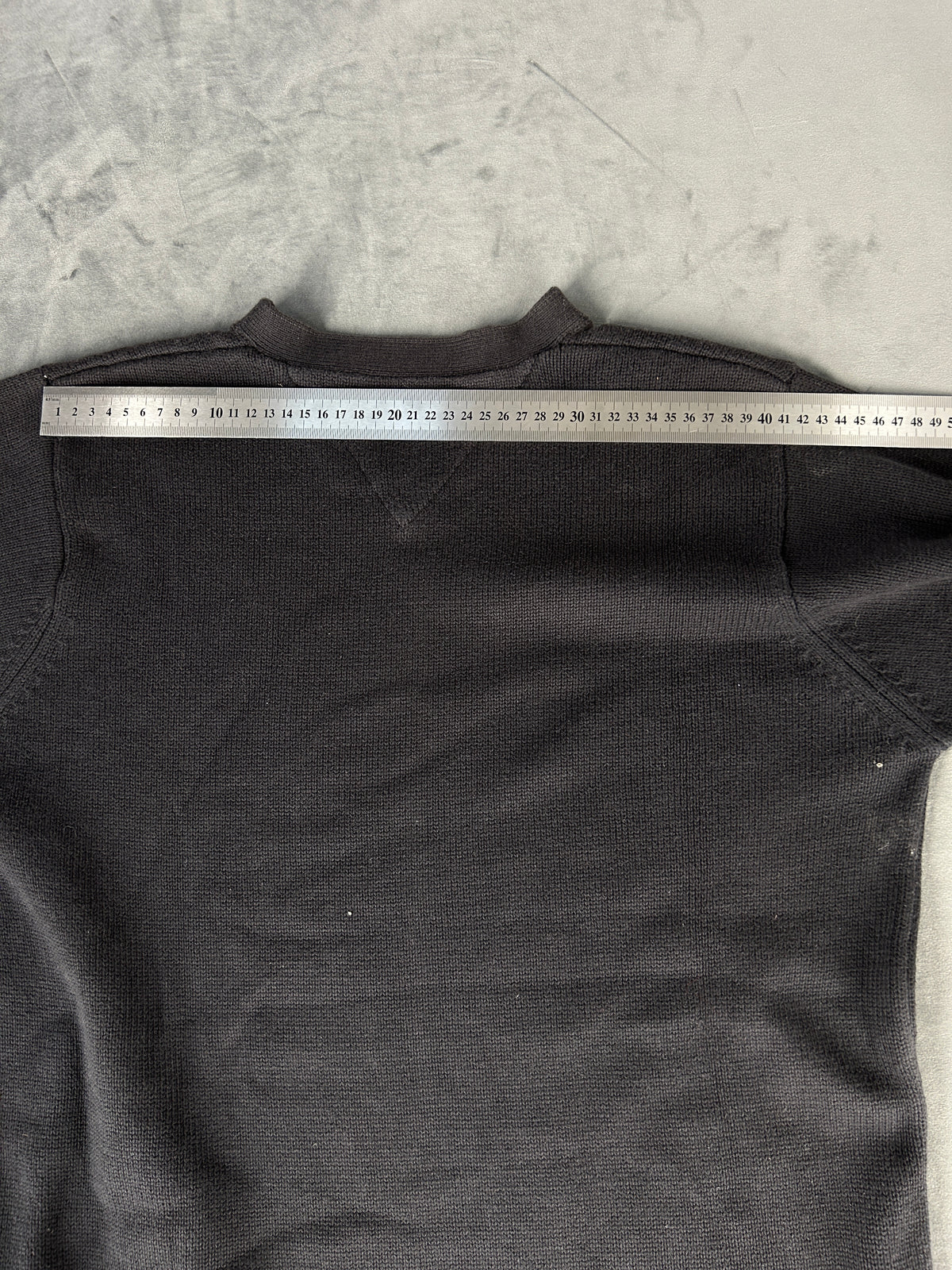 Maglione Tommy Hilfiger scollo a V nero – Uomo Taglia L