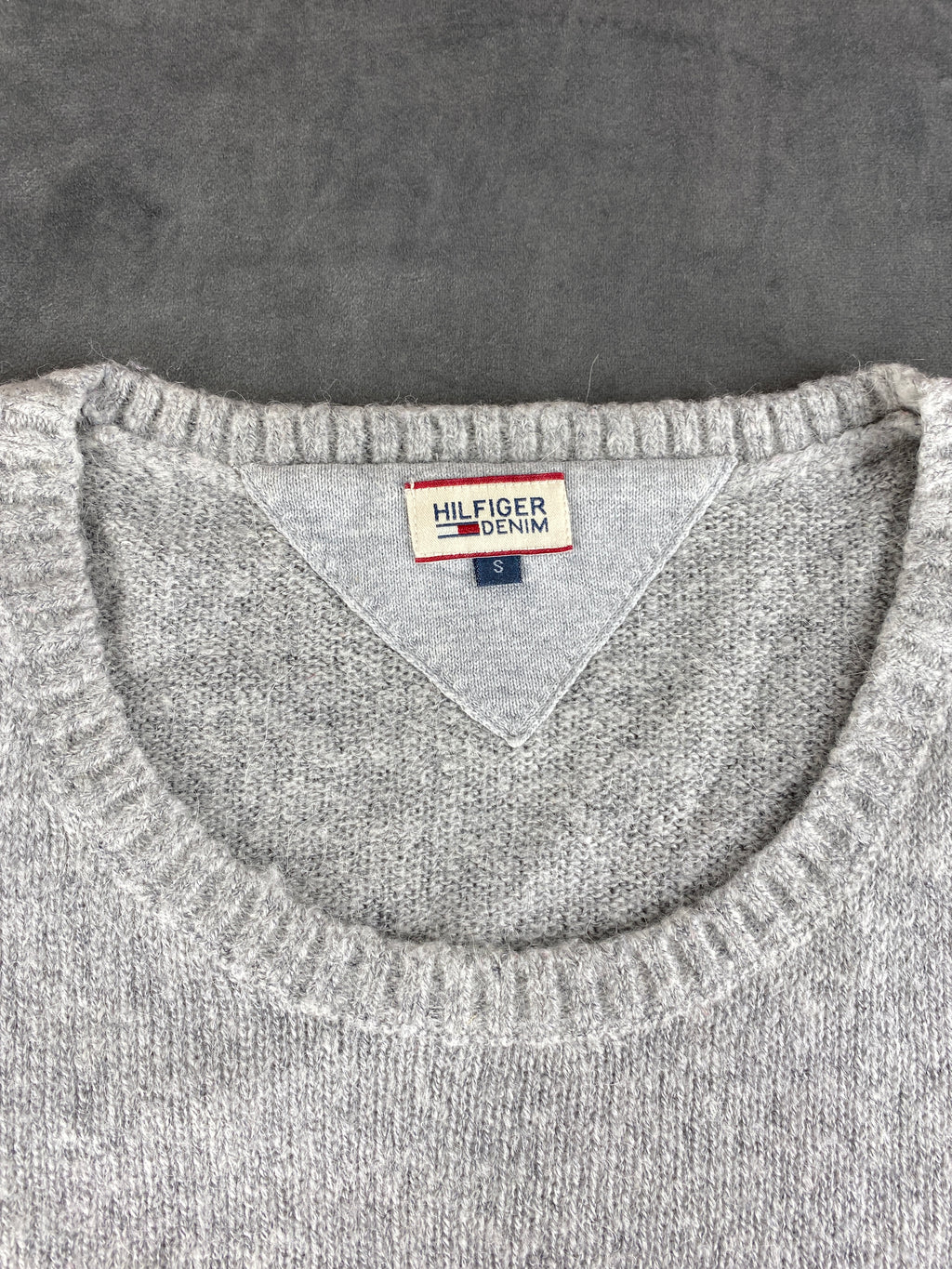 Maglione Tommy Hilfiger Denim grigio 85 scollo a V – Donna Taglia S