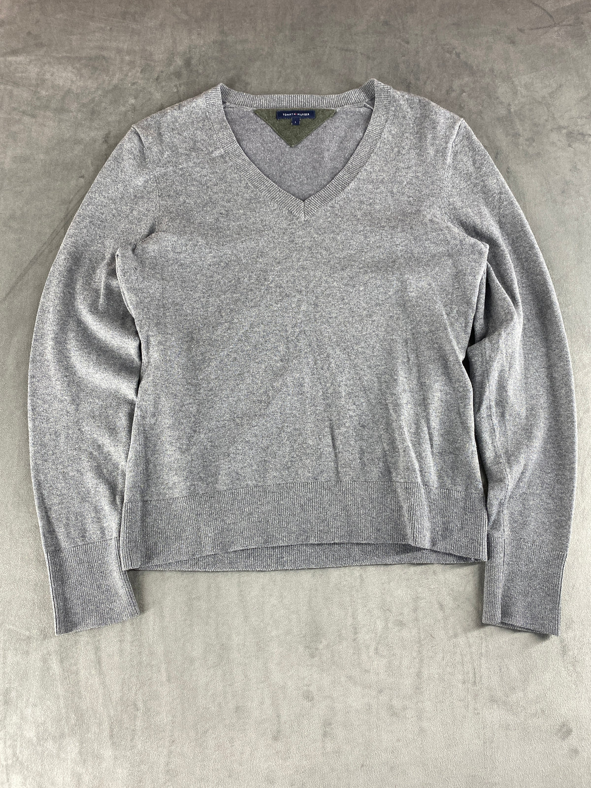 Maglione Tommy Hilfiger grigio scollo a V – Donna Taglia M