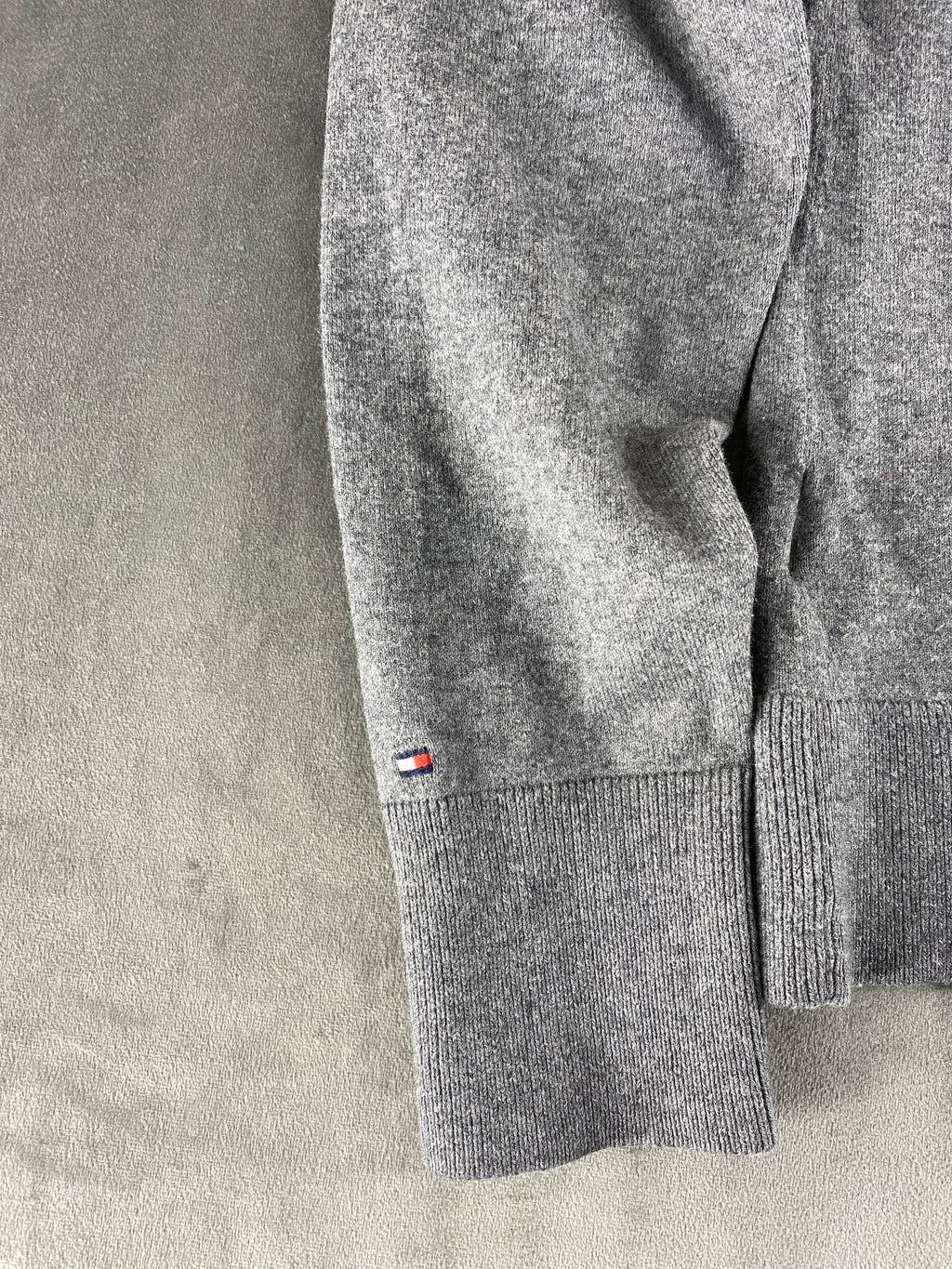 Maglione Tommy Hilfiger grigio scollo a V – Donna Taglia M