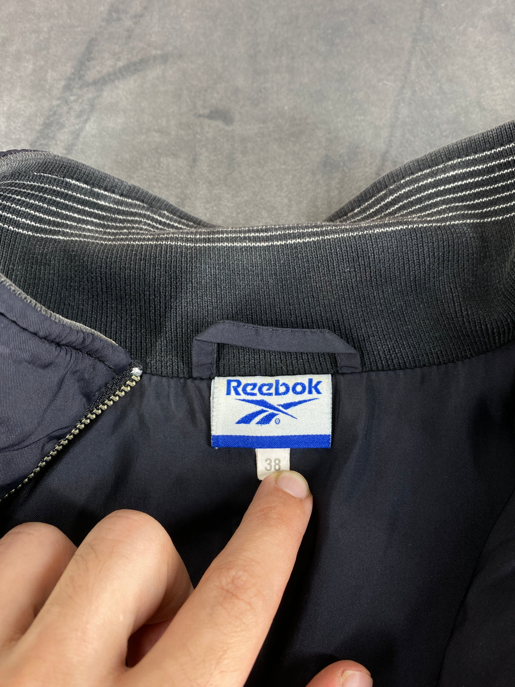 Giacca a vento Reebok grigio scuro – Donna Taglia L