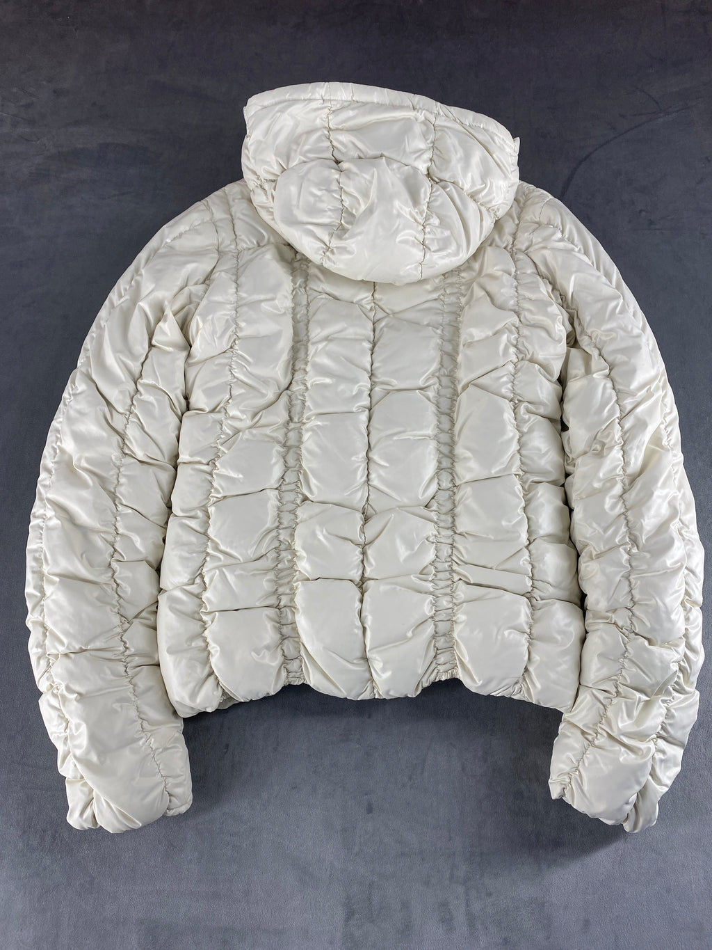 Piumino leggero Woolrich panna con cappuccio – Donna Taglia M