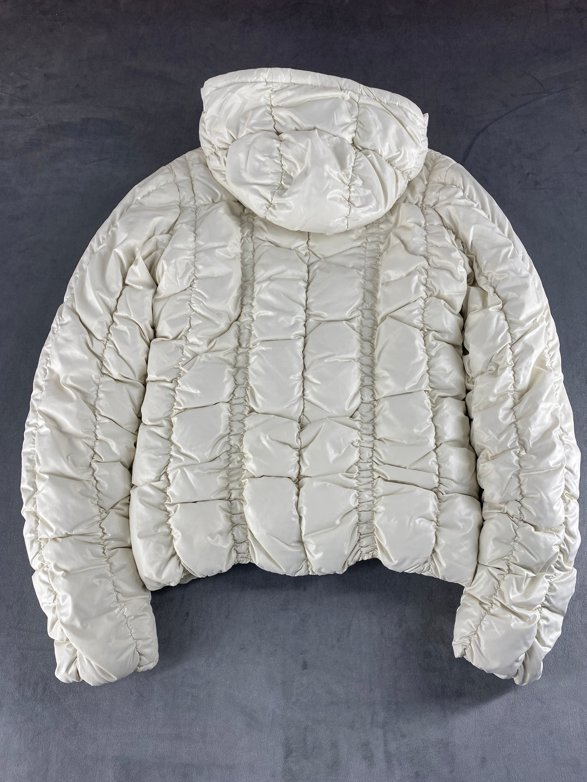 Piumino leggero Woolrich panna con cappuccio – Donna Taglia M