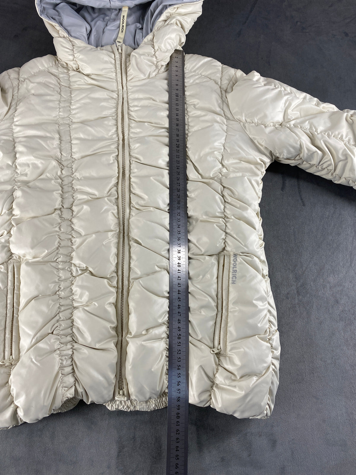 Piumino leggero Woolrich panna con cappuccio – Donna Taglia M