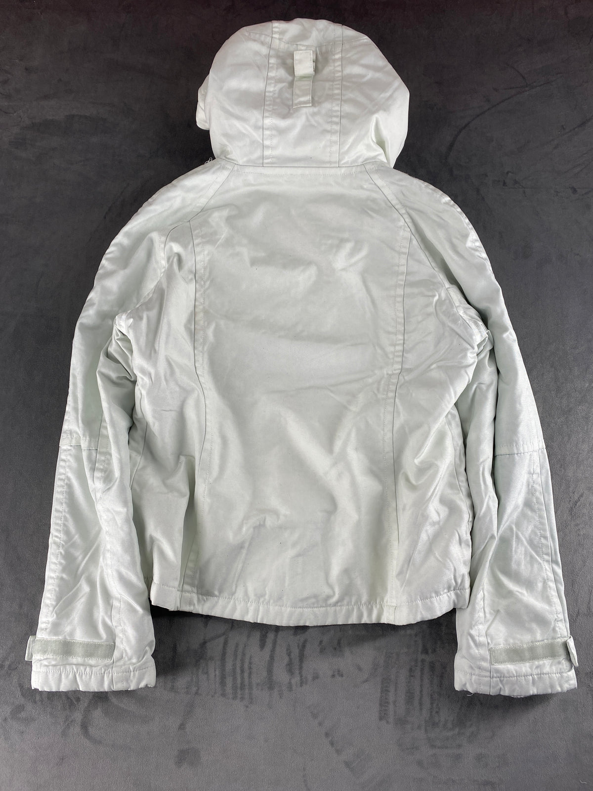 Giacca Woolrich bianca con cappuccio foderato teddy – Donna Taglia M
