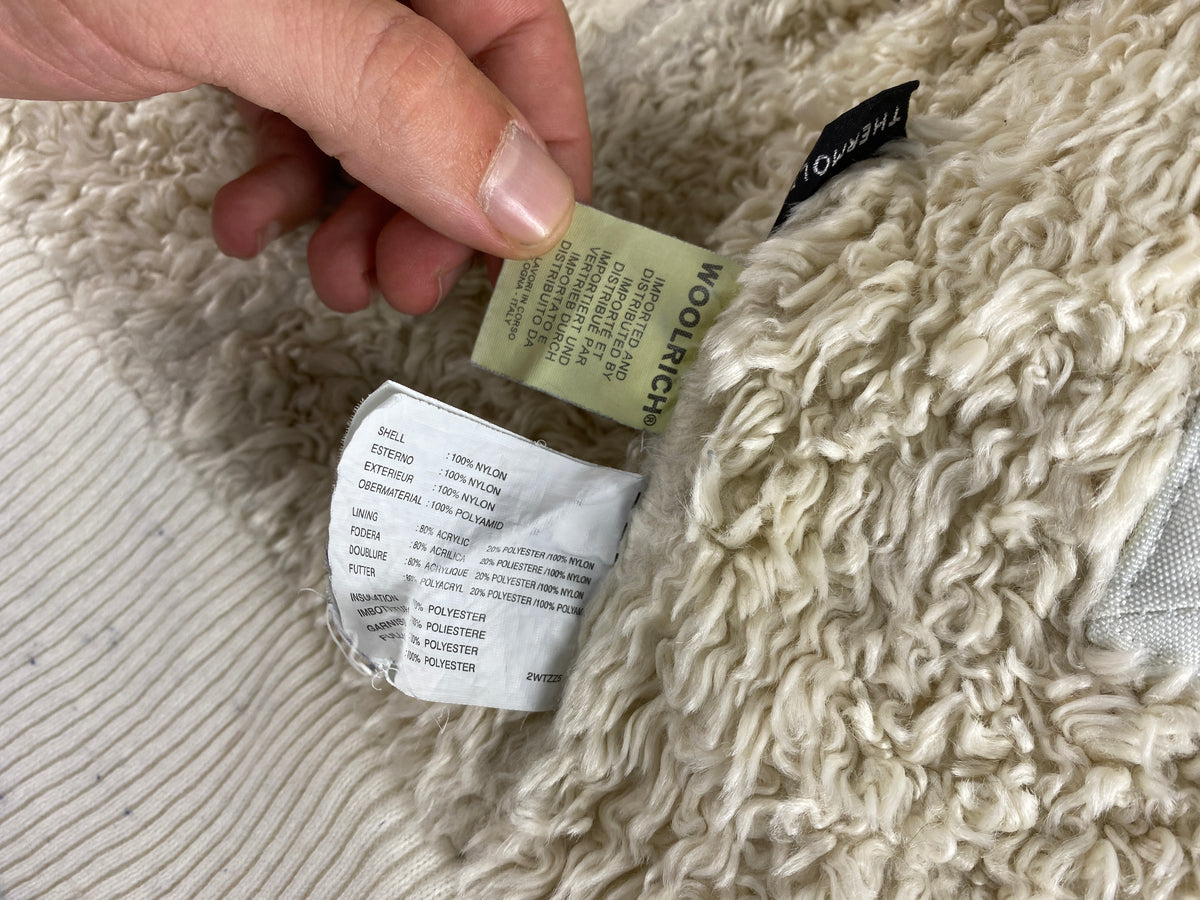 Giacca Woolrich bianca con cappuccio foderato teddy – Donna Taglia M