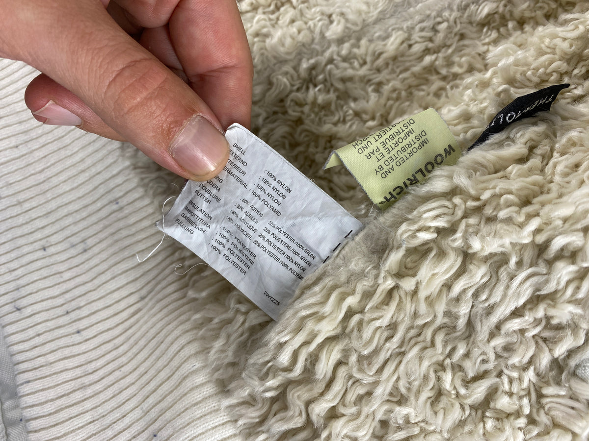 Giacca Woolrich bianca con cappuccio foderato teddy – Donna Taglia M