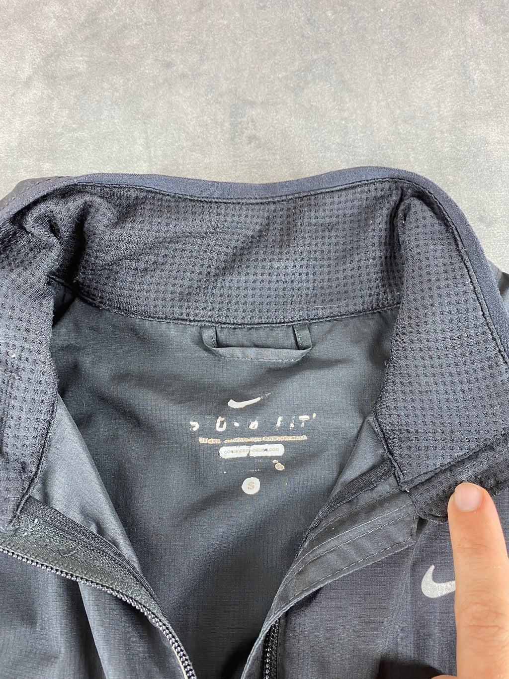 Giacca a vento Nike grigio scuro Dri-Fit – Donna Taglia M