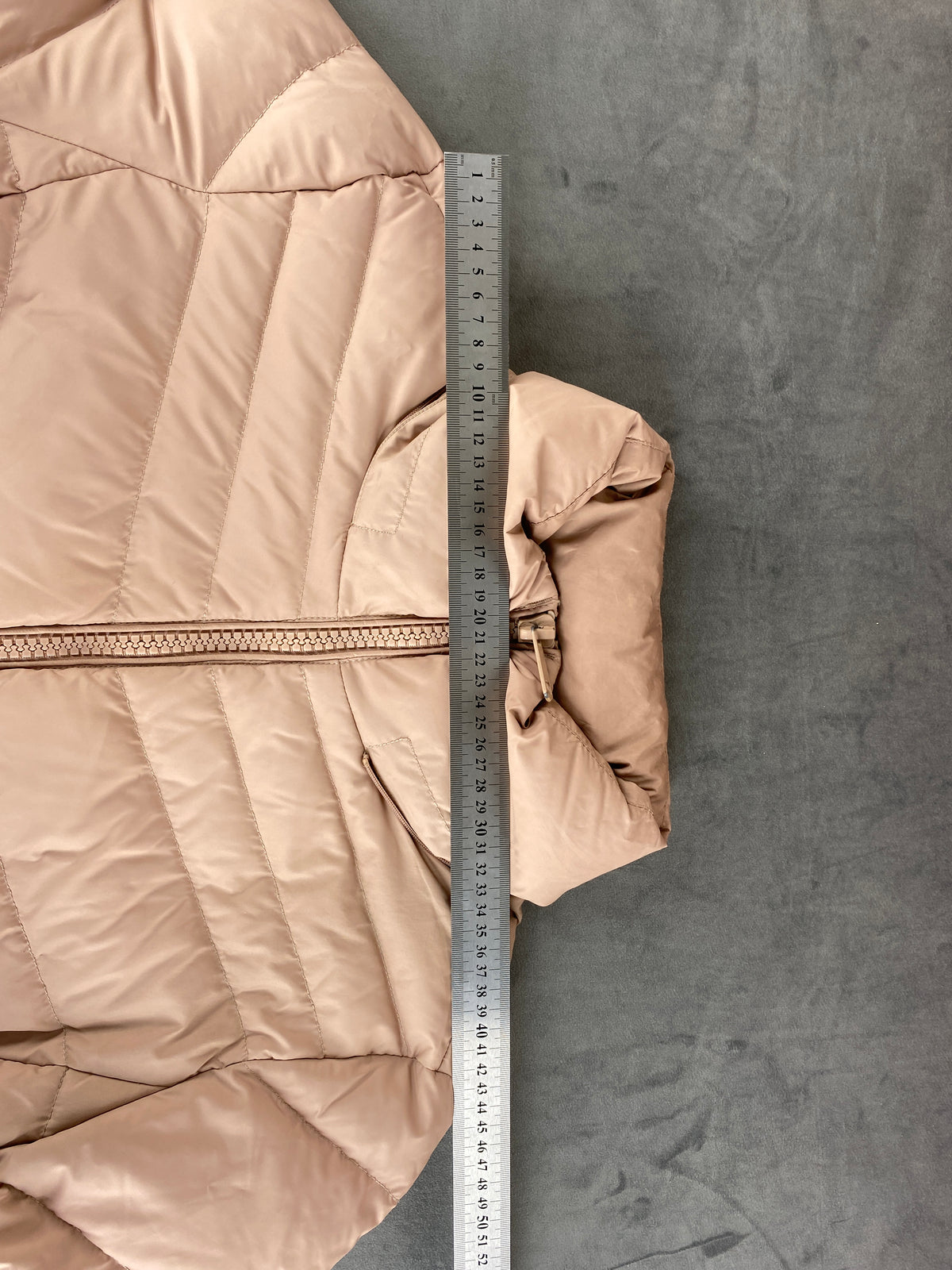 Piumino leggero Tommy Hilfiger beige – Donna Taglia M