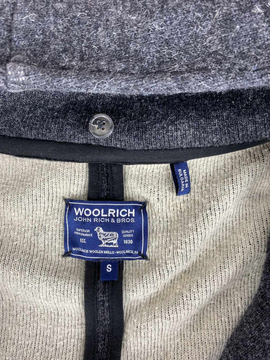 Cappotto in lana Woolrich grigio con cappuccio – Donna Taglia S