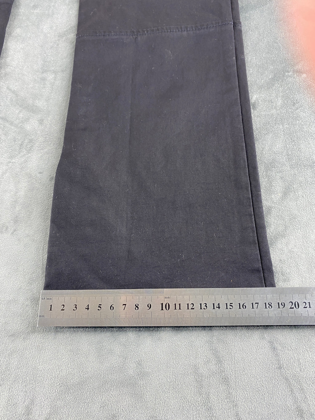 Pantaloni Calvin Klein Jeans grigio scuro con zip – Donna Taglia S (W27)