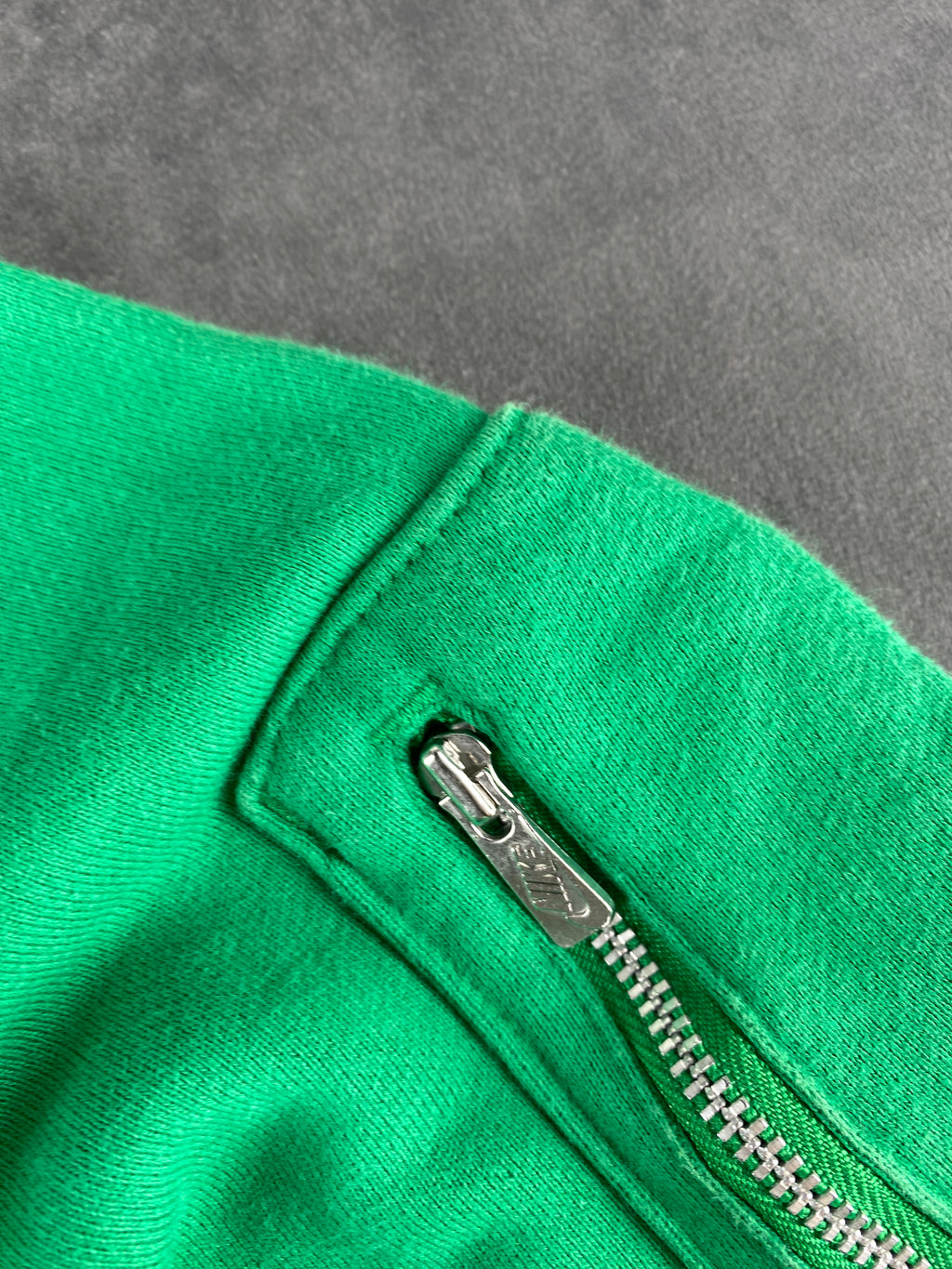 Felpa full-zip Nike Tech grigia e verde – Donna Taglia M