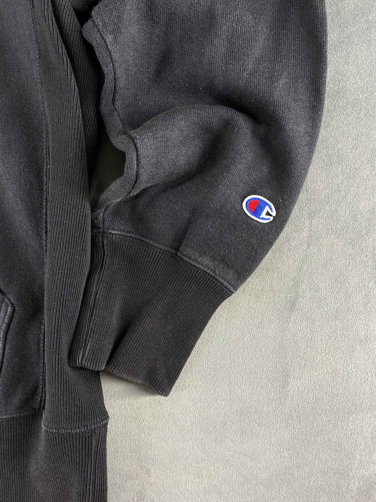 Felpa con cappuccio Champion nera con logo – Donna Taglia M