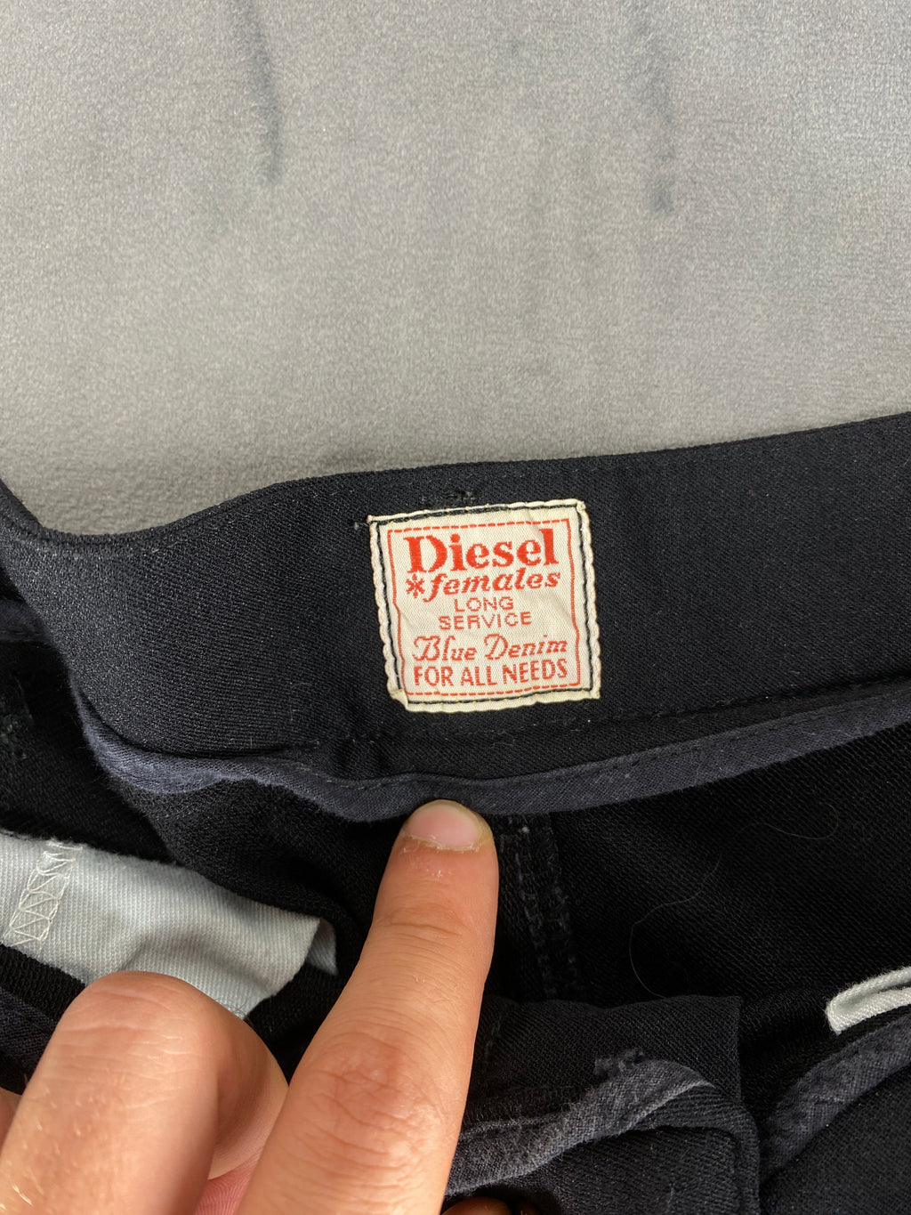 Pantaloni Diesel blu navy con zip – Donna Taglia M (W29)