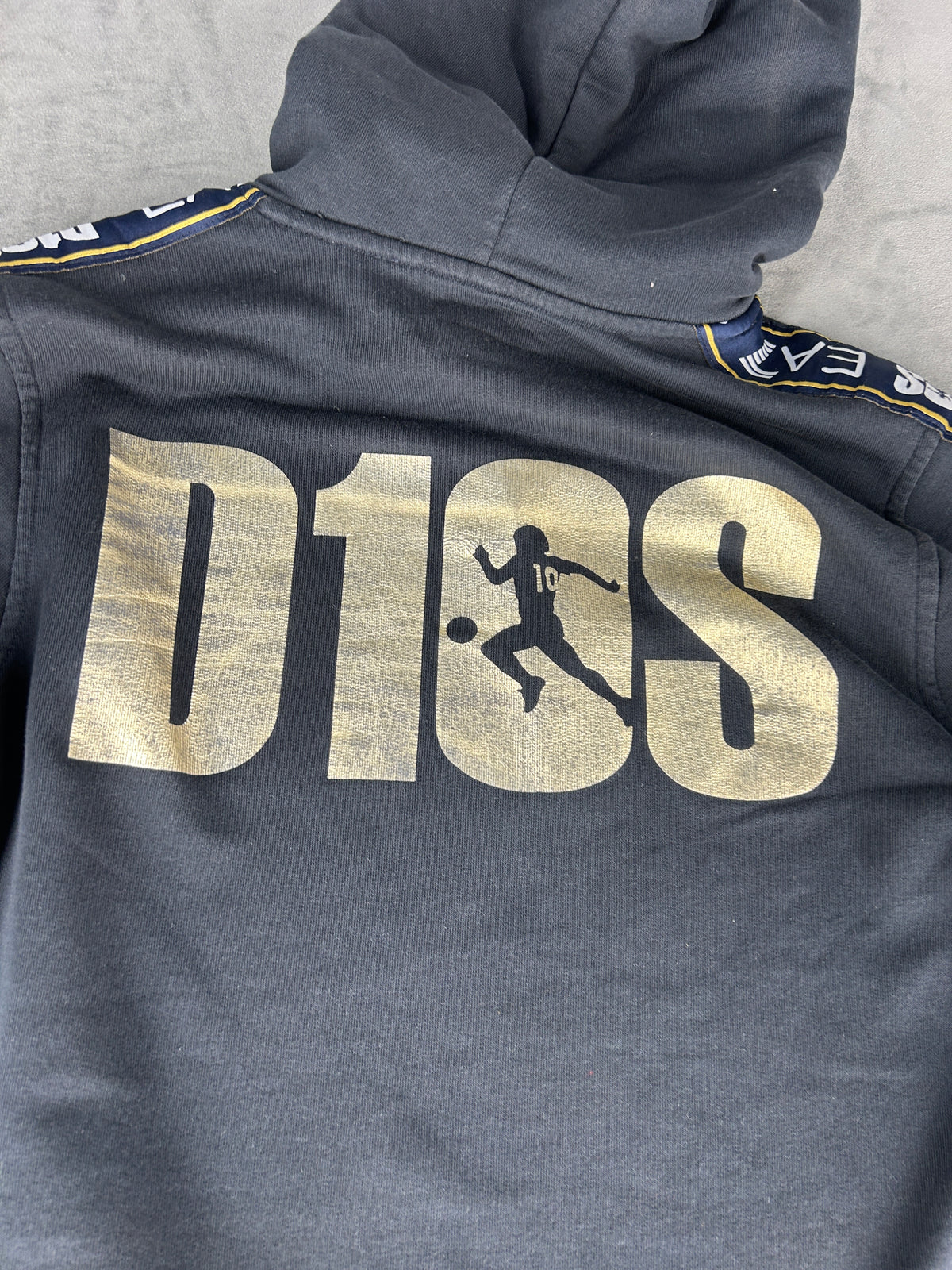 Felpa con cappuccio EA7 Napoli "D10S" blu navy vintage – Uomo Taglia L