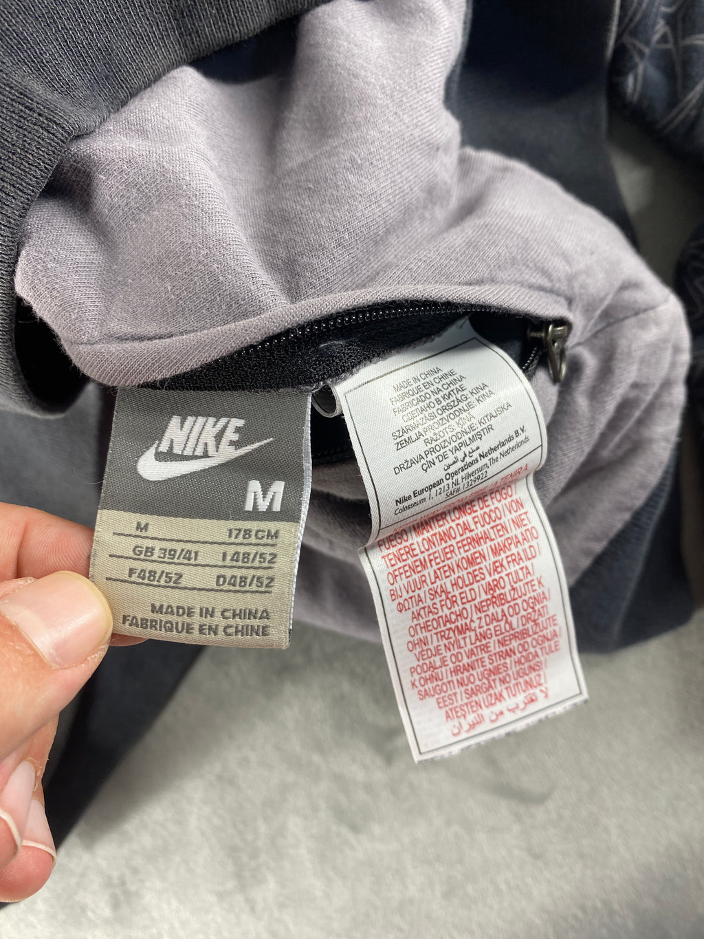 Felpa con cappuccio Nike grigia stampa geometrica vintage – Uomo Taglia XL